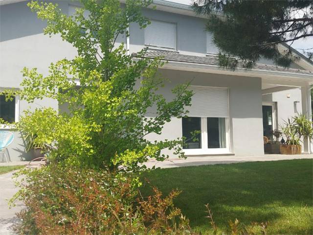 Casa-chalet en Venta en Los Llanos - Valle Pardo