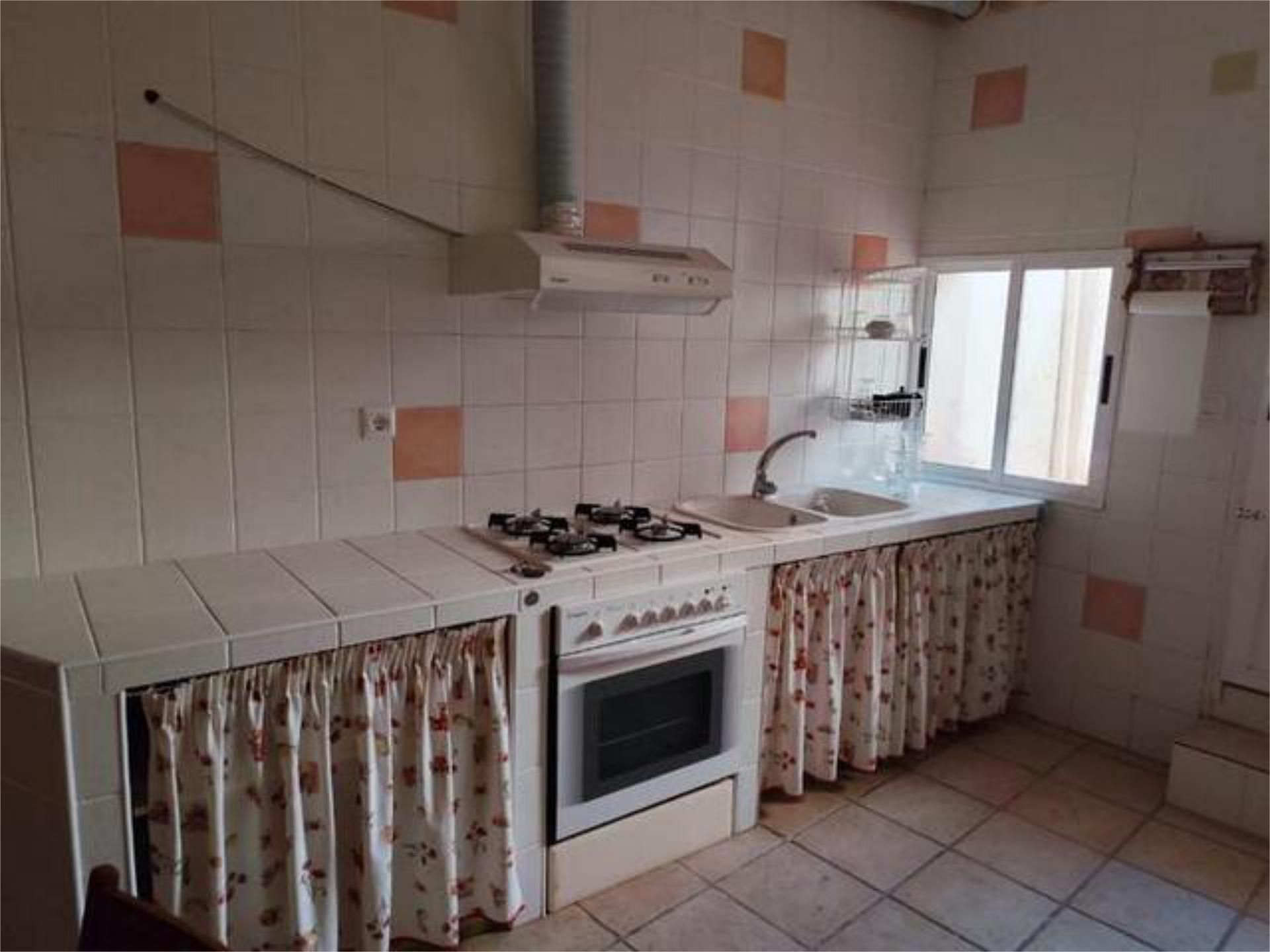 Kitchen of House or chalet for sale in Navalvillar de Pela  with Heating, Terrace and Furnished