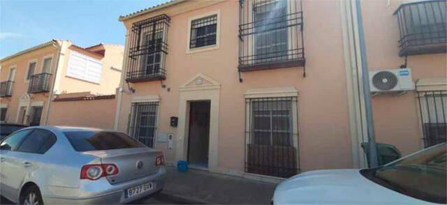 Casa-chalet en Venta en Puente Genil