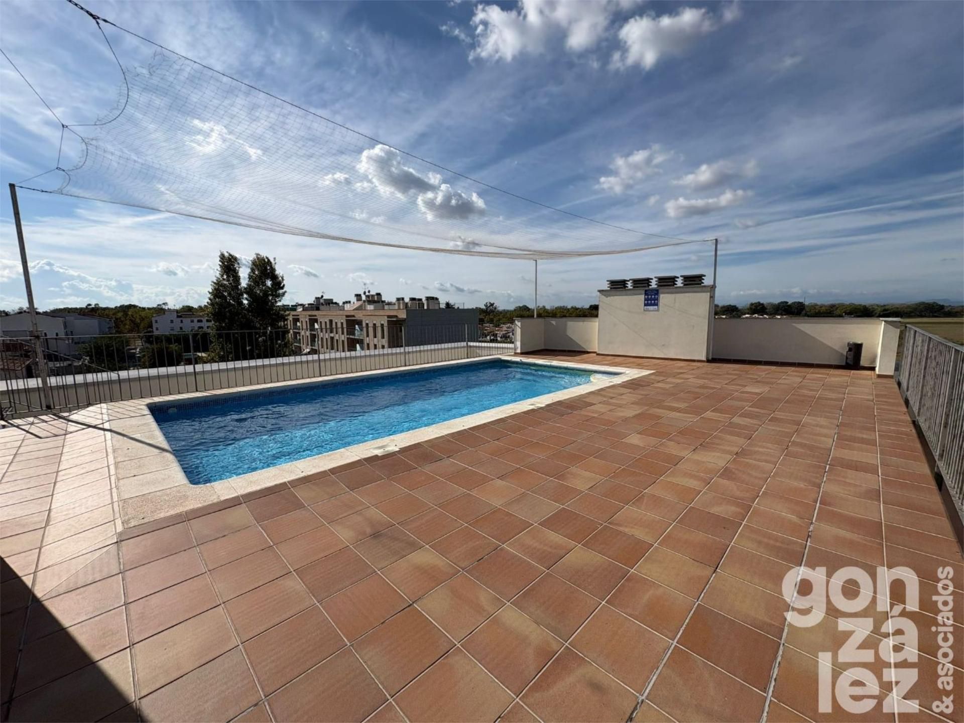 Swimming pool of Flat for sale in Empuriabrava  with Air Conditioner, Terrace and Swimming Pool