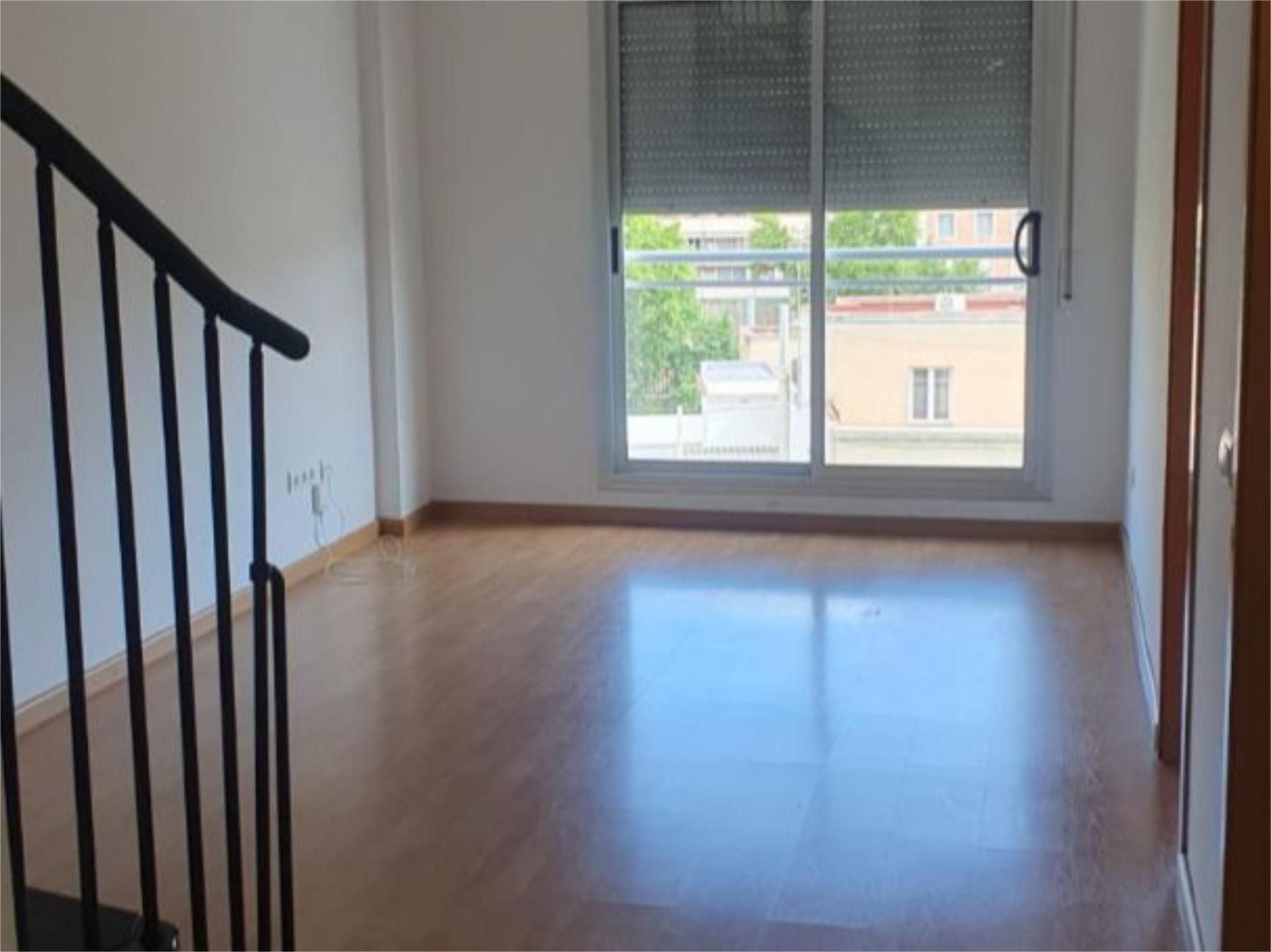 Dúplex de lloguer a Carrer de Sant Joan, 38, Centre Sala d'estar de Dúplex de lloguer en Reus amb Aire condicionat, Terrassa i Balcó