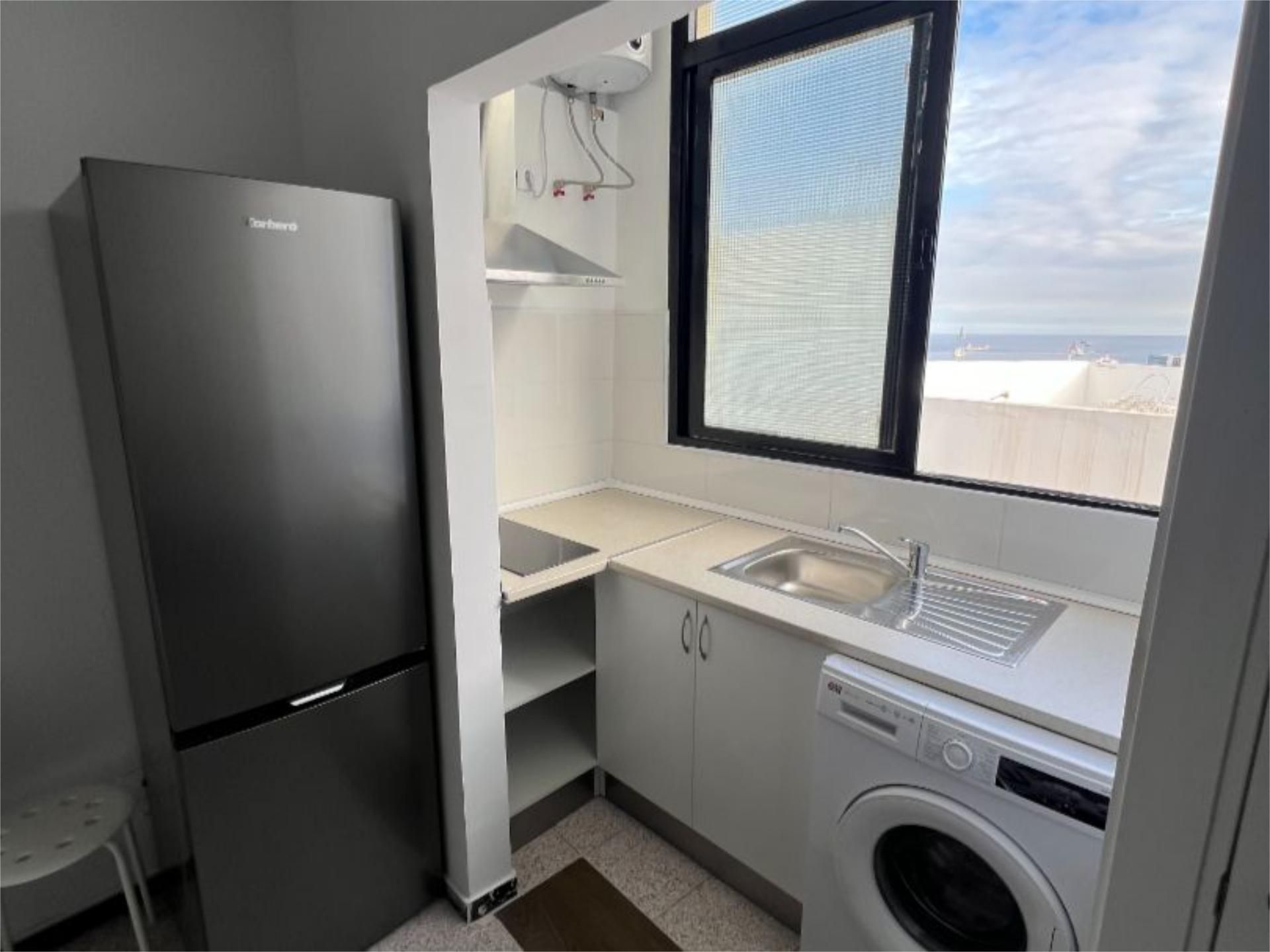 Flat to rent in Calle Gregorio Gutiérrez, 9, Miller