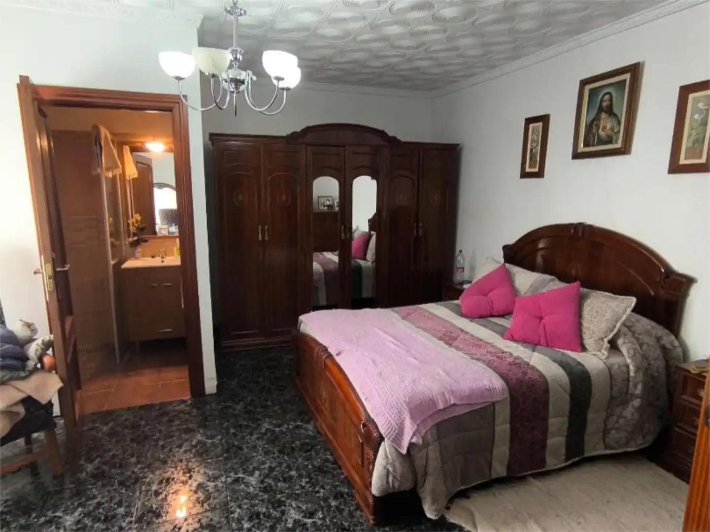 Casa adosada en venda a A-326, 19, Huéscar Dormitori de Casa adosada en venda en Huéscar amb Aire condicionat, Jardí privat i Terrassa