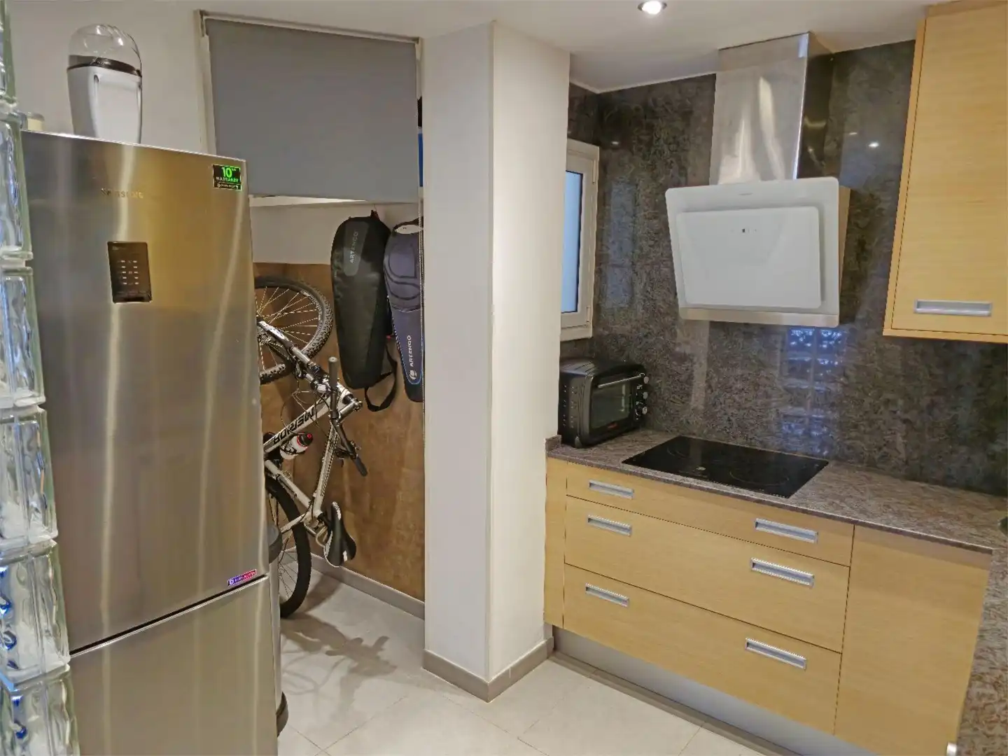 Maisonette zum Verkauf in Carrer de Montserrat, 13, Sant Crist Küche von Maisonette zum Verkauf in Badalona mit Klimaanlage
