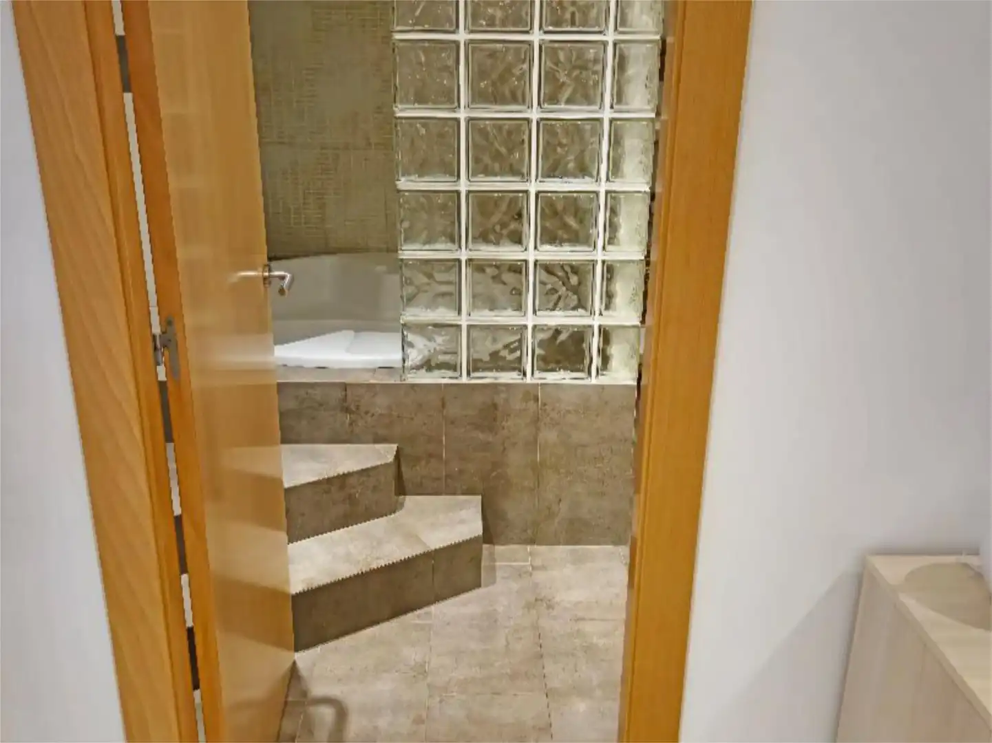 Maisonette zum Verkauf in Carrer de Montserrat, 13, Sant Crist Badezimmer von Maisonette zum Verkauf in Badalona mit Klimaanlage