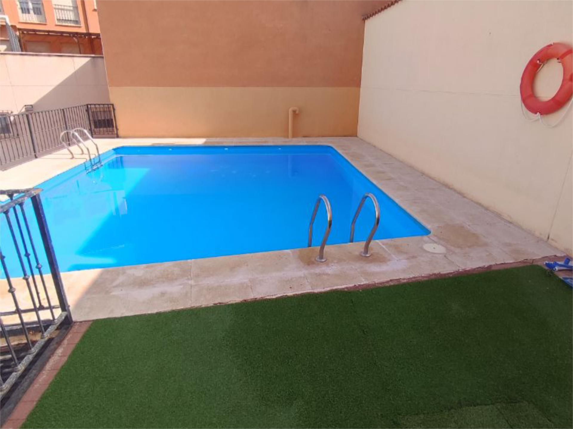Flat for sale in Calle Toledo, 35, Manzanares Swimming pool of Flat for sale in Manzanares  with Air Conditioner, Heating and Swimming Pool