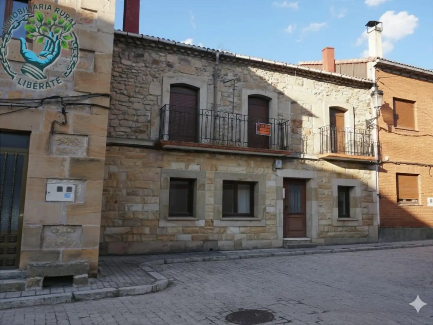 Piso en venta en Calle Urbión, 3, Duruelo de la Sierra Vista exterior de Piso en venta en Duruelo de la Sierra con Terraza, Trastero y Balcón