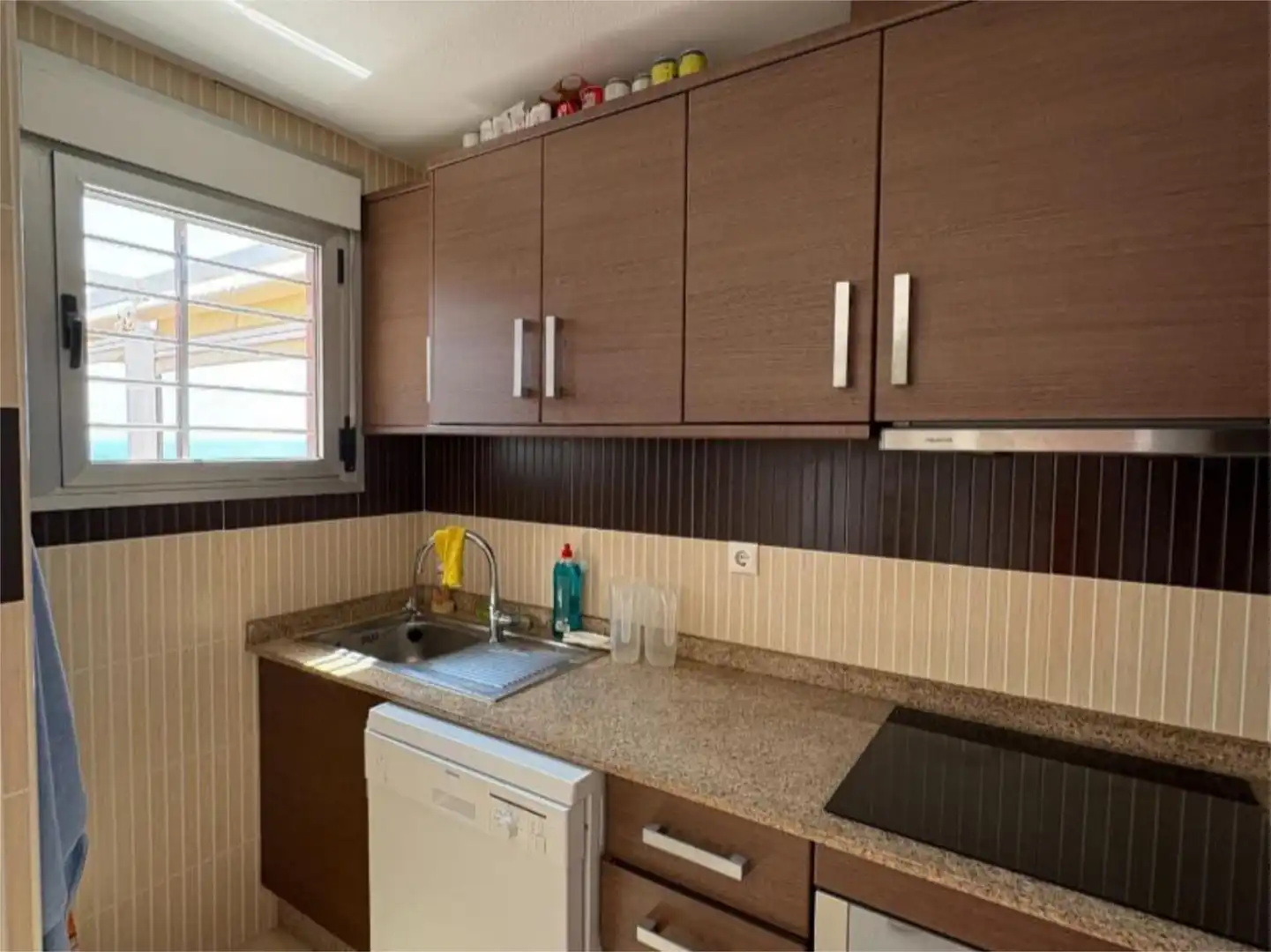 Attic for sale in Calle Pleamar, 11, Punta Prima Kitchen of Attic for sale in Torrevieja with Air Conditioner, Terrace and Swimming Pool