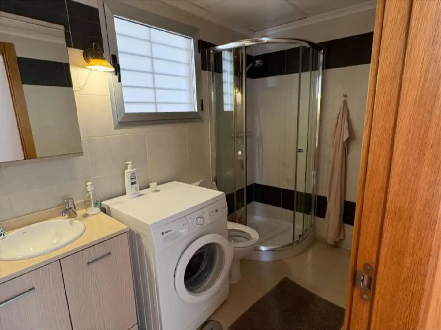 Attic for sale in Calle Pleamar, 11, Punta Prima Bathroom of Attic for sale in Torrevieja with Air Conditioner, Terrace and Swimming Pool