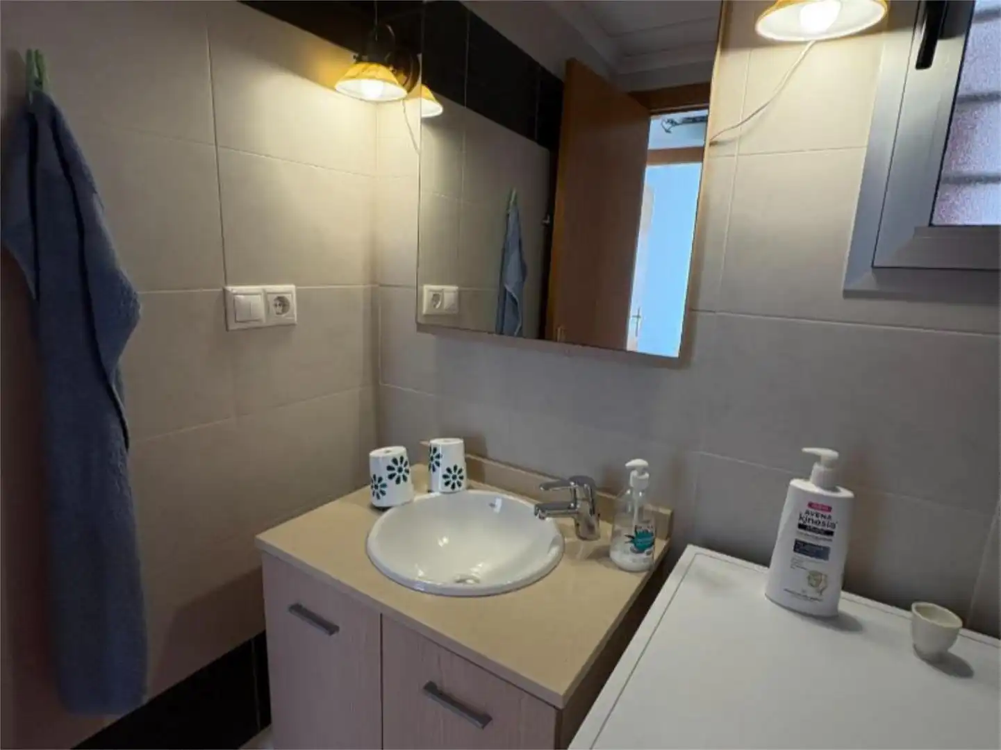 Attic for sale in Calle Pleamar, 11, Punta Prima Bathroom of Attic for sale in Torrevieja with Air Conditioner, Terrace and Swimming Pool