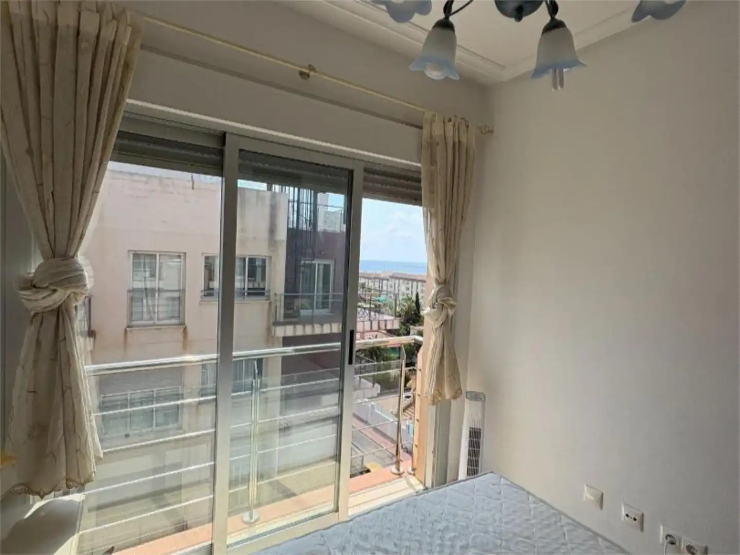 Attic for sale in Calle Pleamar, 11, Punta Prima Balcony of Attic for sale in Torrevieja with Air Conditioner, Terrace and Swimming Pool