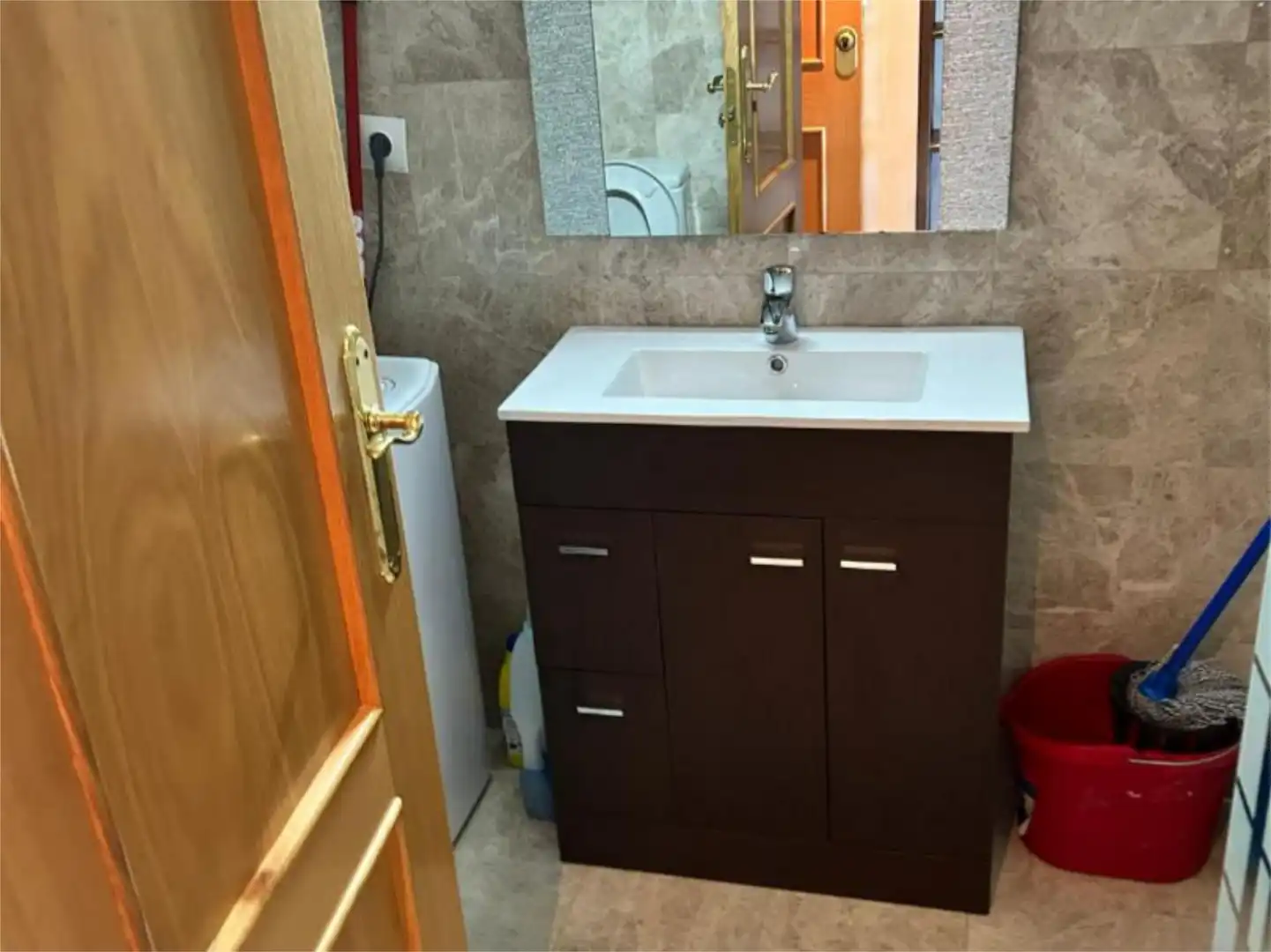 Bathroom of Flat for rent in Sierra Nevada  with Heating, Parquet flooring and Storage room