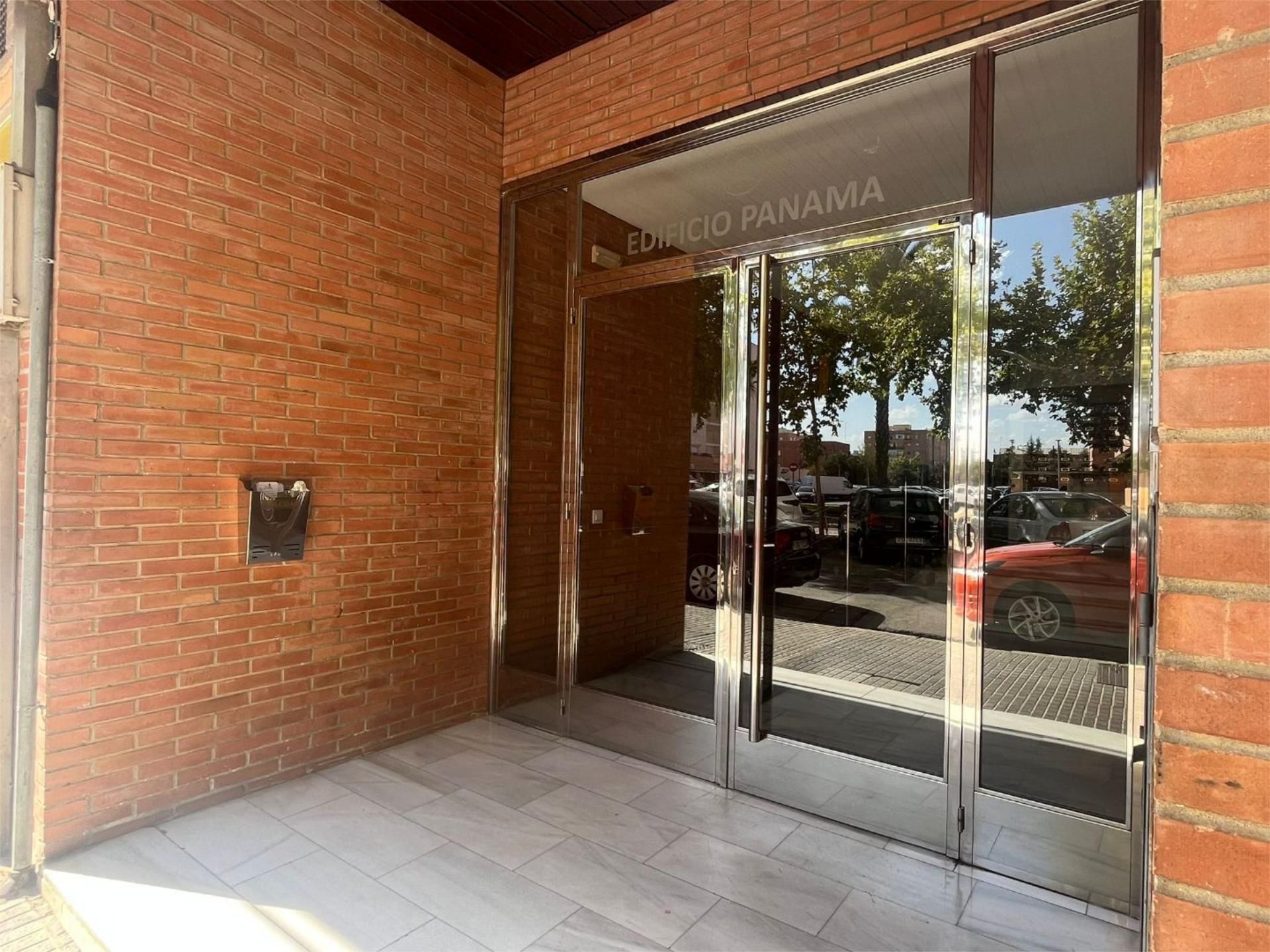 Flat for sale in Calle Francisco Guerra, 8, Valdepasillas - La Paz - Huerta Rosales Flat for sale in Badajoz Capital  with Air Conditioner, Terrace and Swimming Pool