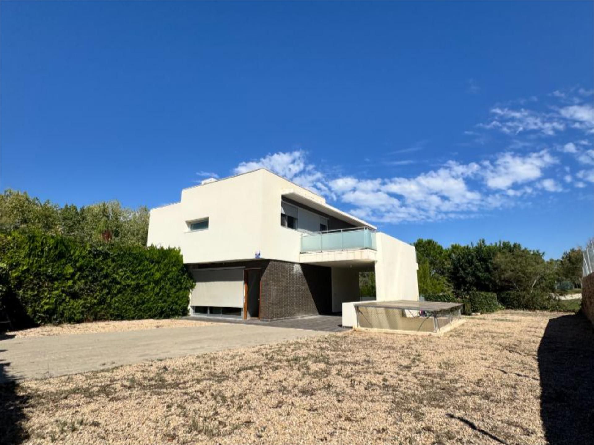 Casa o chalet en venta en Urbanizacion Bosque U12, 448, El Bosque Vista exterior de Casa o chalet en venta en Chiva con Aire acondicionado, Terraza y Piscina