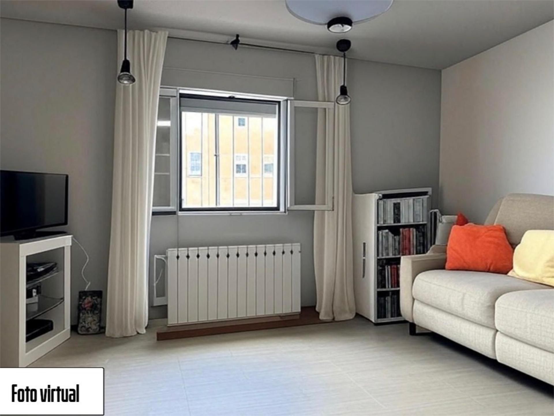 Piso en venta en Lucero Sala de estar de Piso en venta en  Madrid Capital