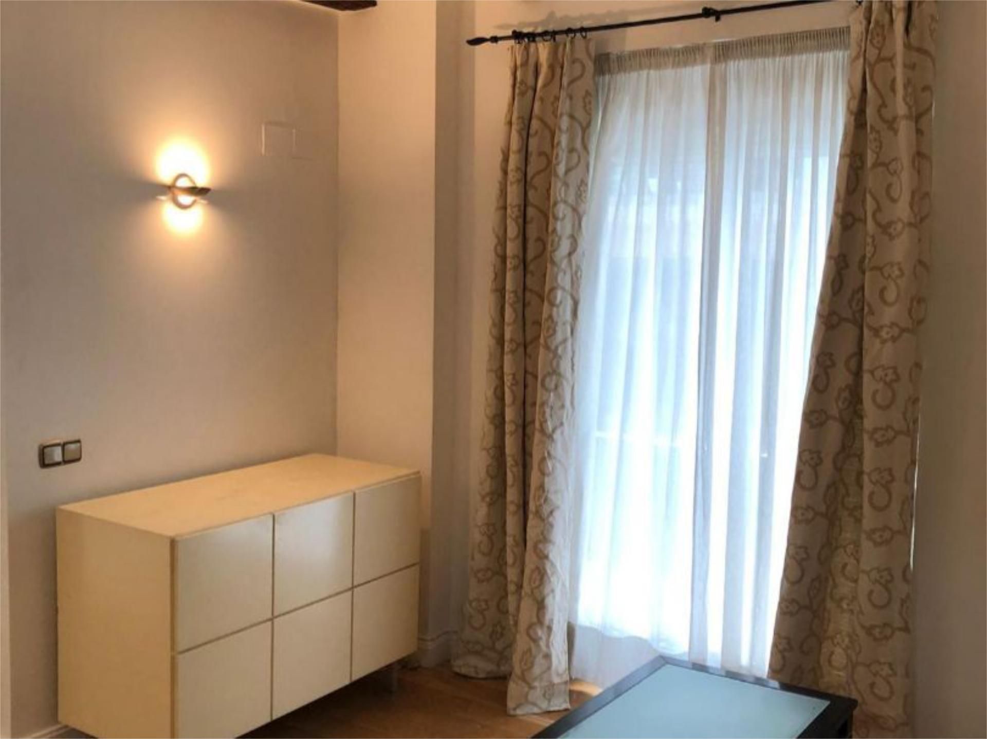 Bedroom of Flat to rent in  Valencia Capital  with Air Conditioner and Balcony