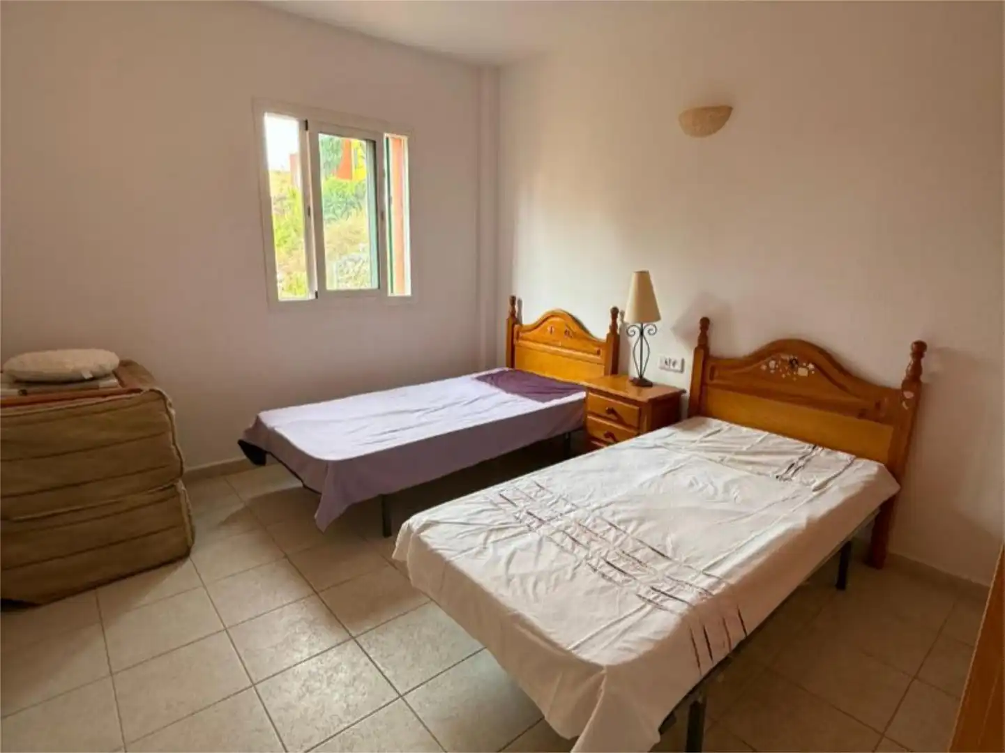 Apartament de lloguer a Calle Betula, 3, La Capellanía - El Higuerón Dormitori de Apartament de lloguer en Benalmádena amb Aire condicionat, Terrassa i Piscina