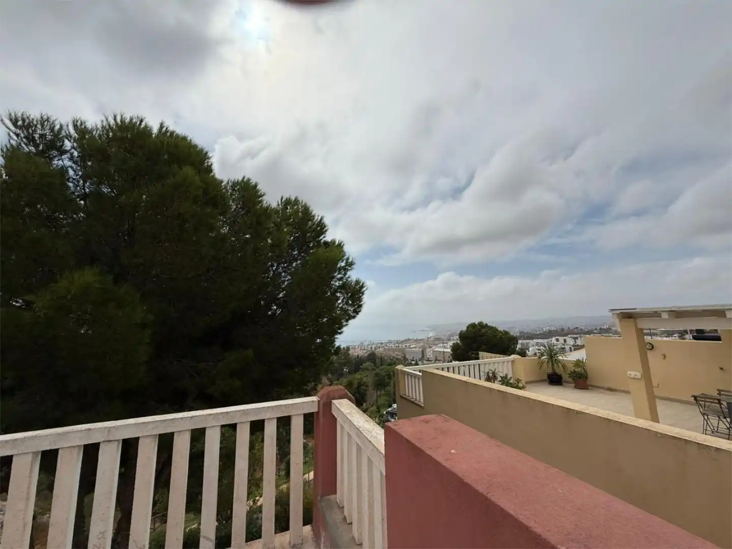 Apartament de lloguer a Calle Betula, 3, La Capellanía - El Higuerón Vista exterior de Apartament de lloguer en Benalmádena amb Aire condicionat, Terrassa i Piscina