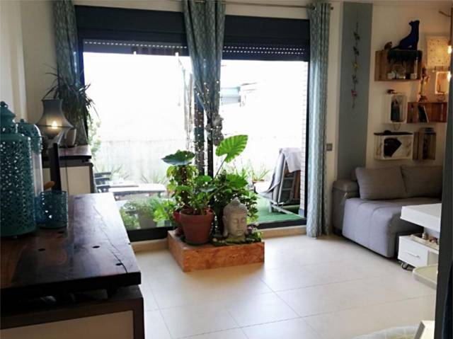 Piso en Alquiler en Calle Sierra de Gádor, 5 en El Parador de las Hortichuelas