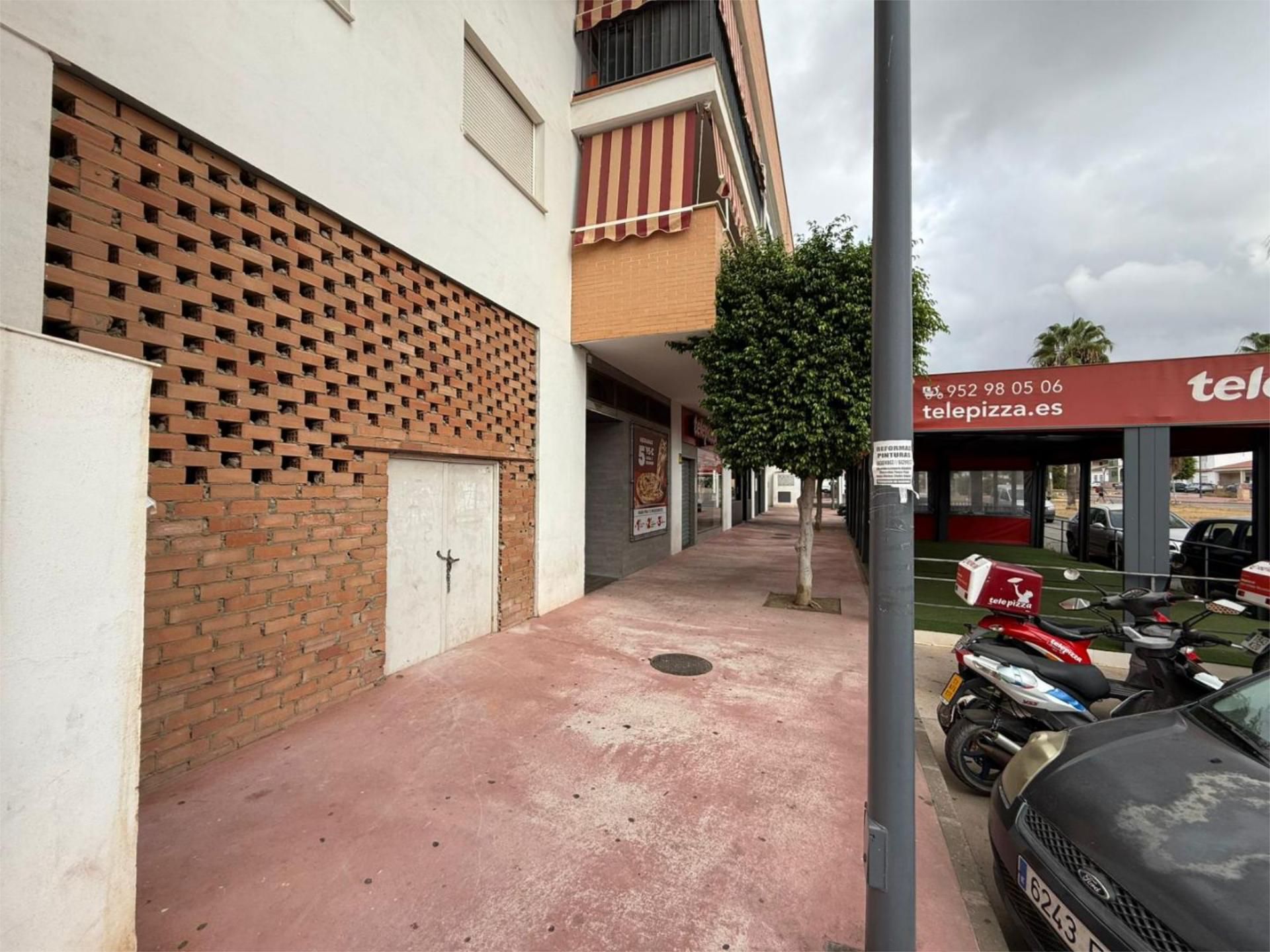 Vista exterior de Local de lloguer en Cártama