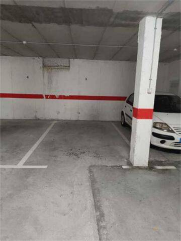 Garaje en Alquiler en Peñacastillo - Nueva Montaña