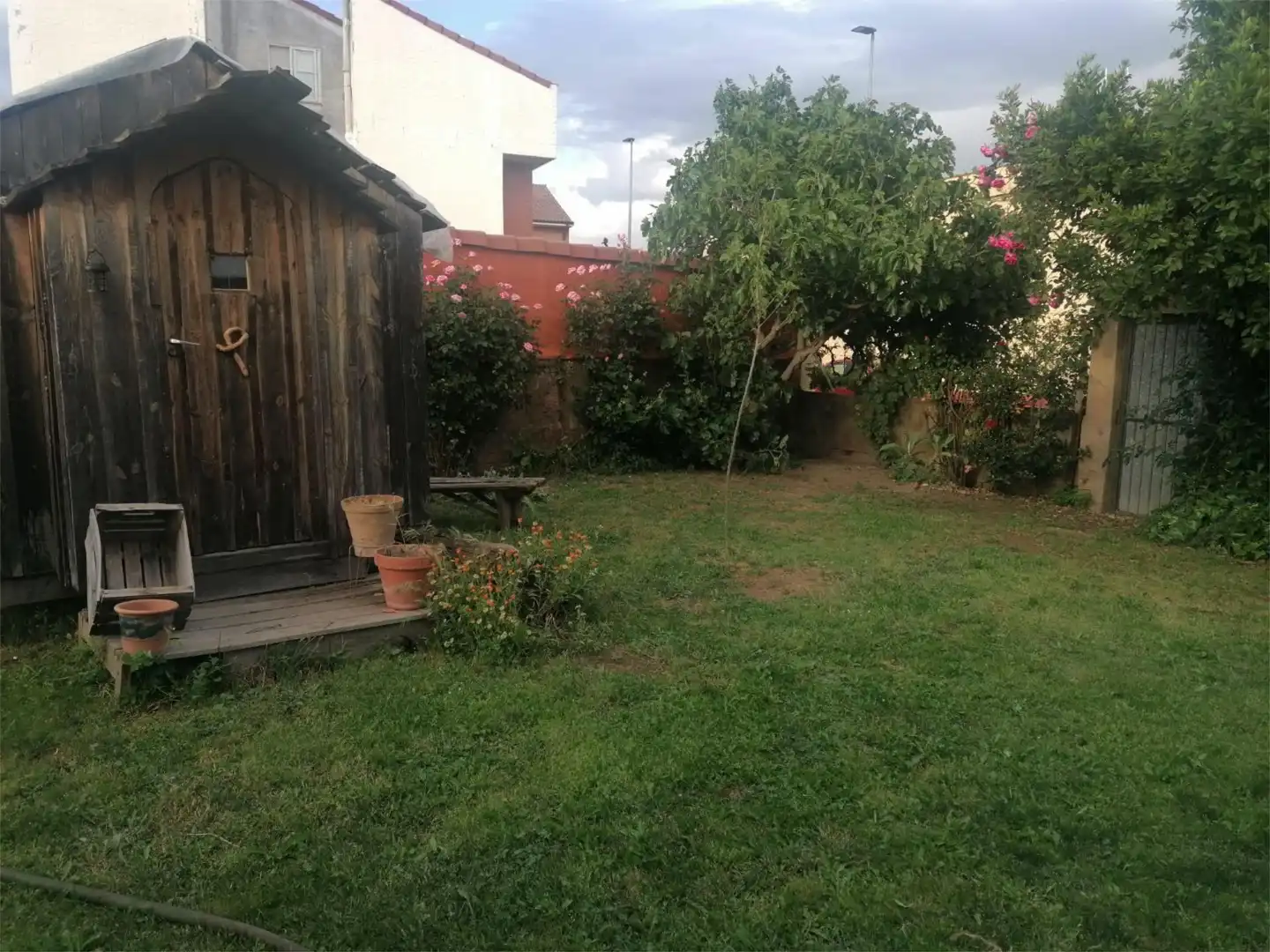 Piso en venta en Calle Vista Alegre, 28, Armunia Jardín de Piso en venta en León Capital