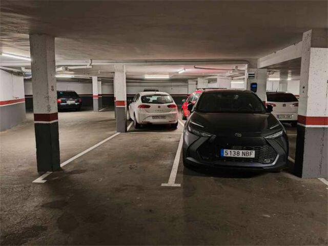 Garaje en Alquiler en Las Eras de Renueva