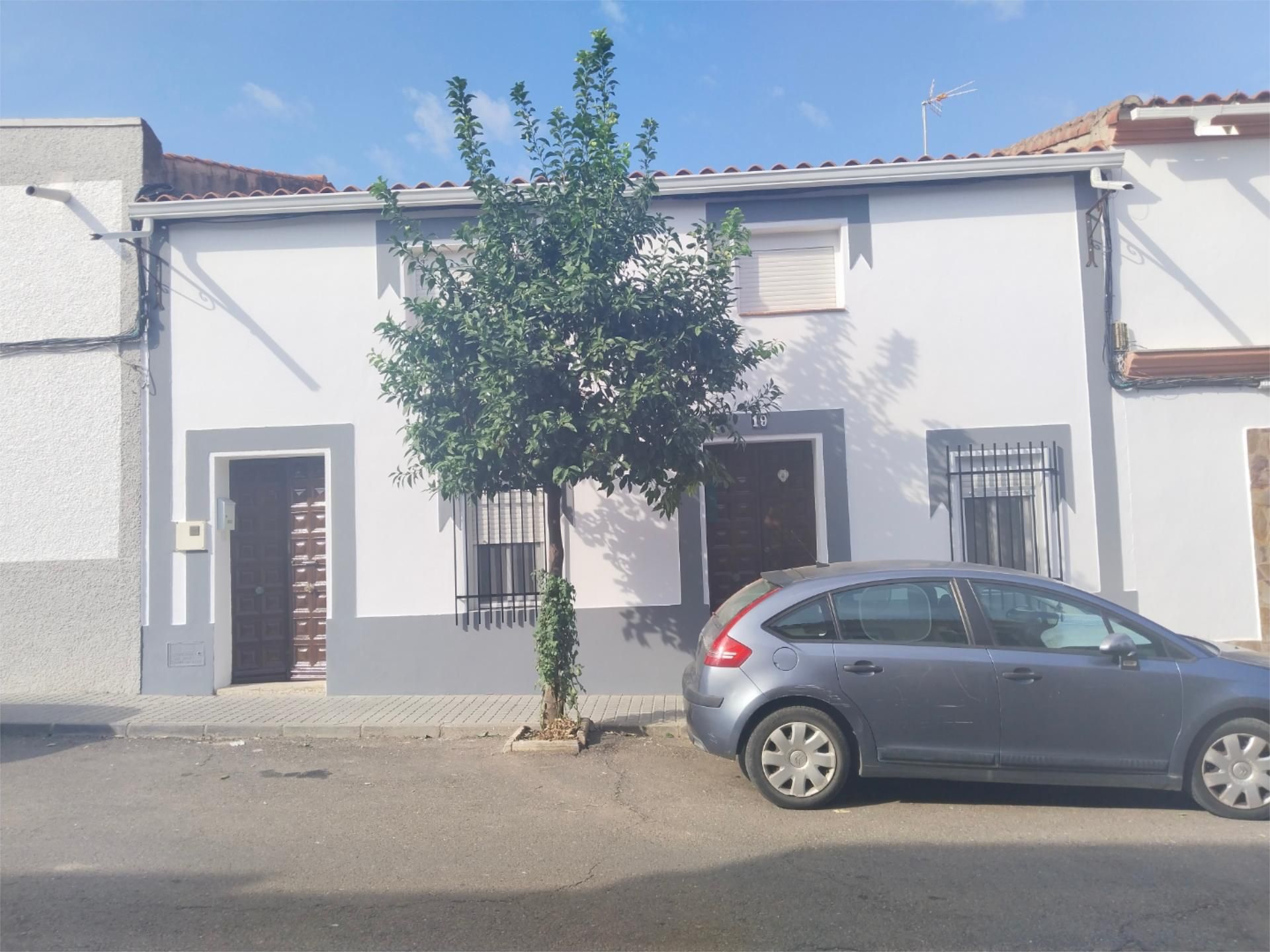 Casa adosada en venta en Calle Espronceda, 19, Oliva de Mérida Vista exterior de Casa adosada en venta en Oliva de Mérida