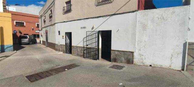 Local comercial en Alquiler en La Banda - Campo de Fútbol