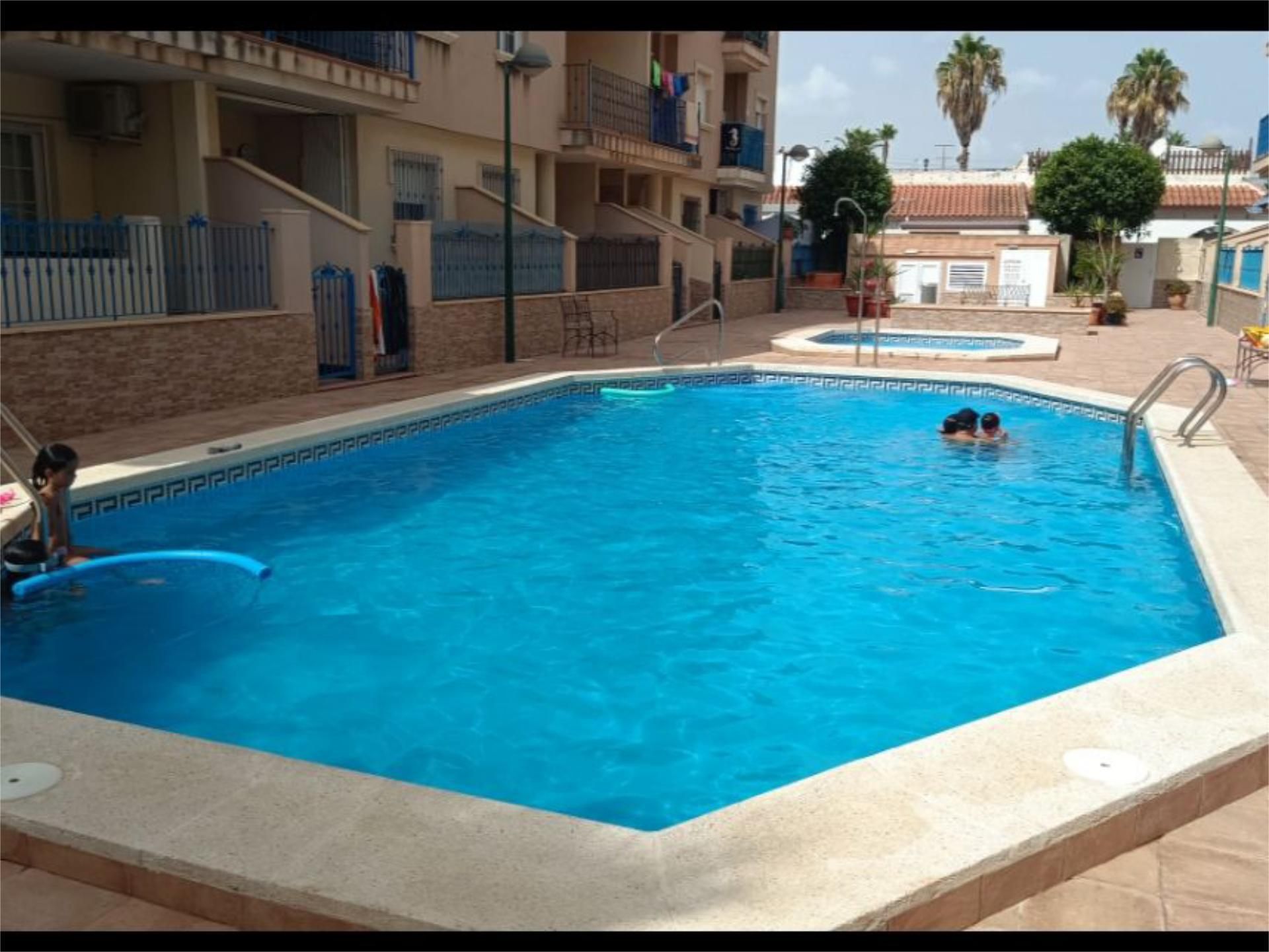 Piscina de Pis en venda en Los Alcázares amb Terrassa, Piscina i Balcó