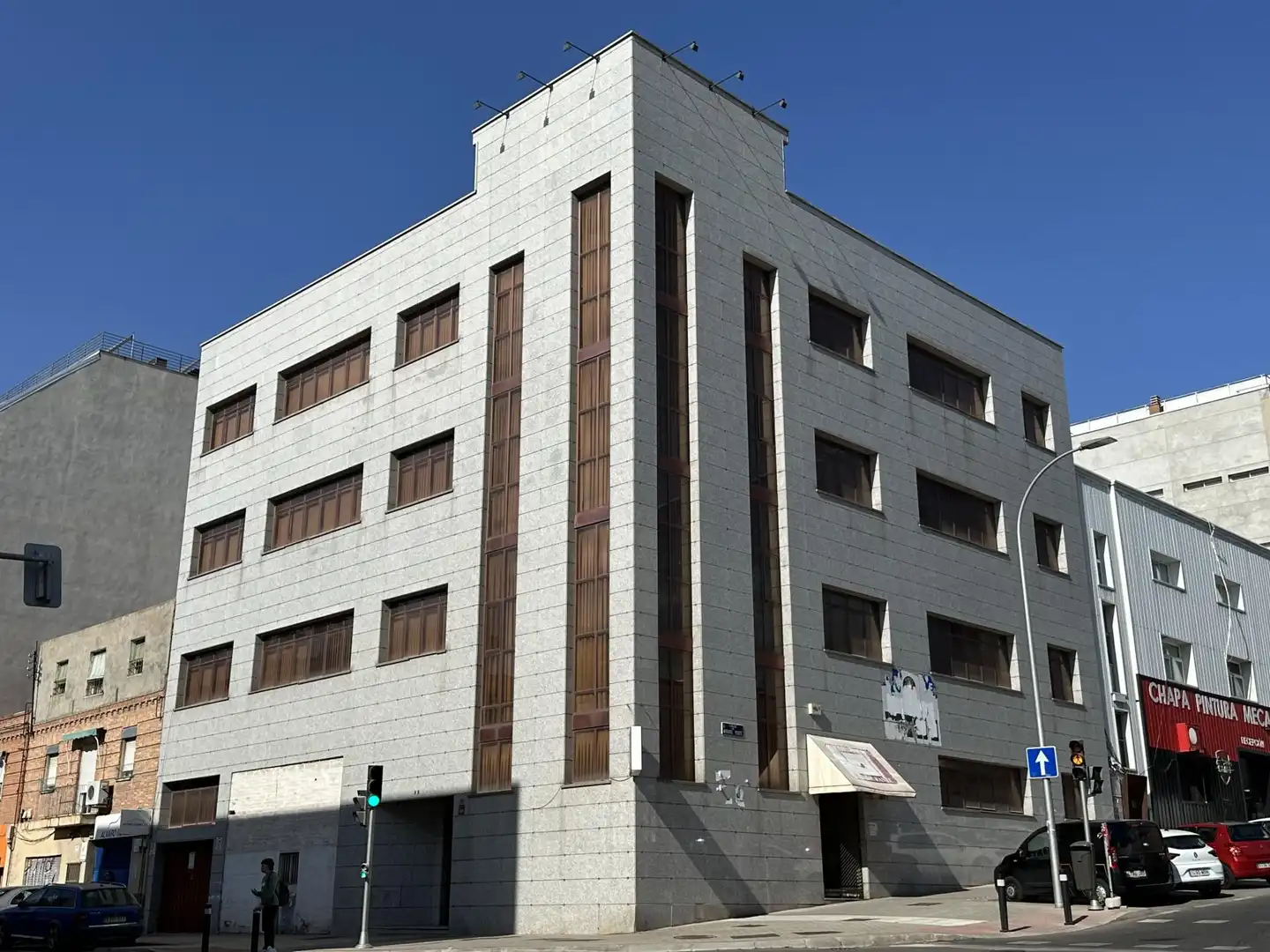 Vista exterior de Local en venta en  Madrid Capital