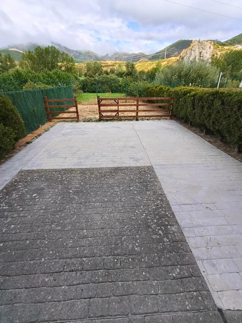 Jardí de Planta baixa de lloguer en Puebla de Lillo amb Calefacció, Jardí privat i Parquet