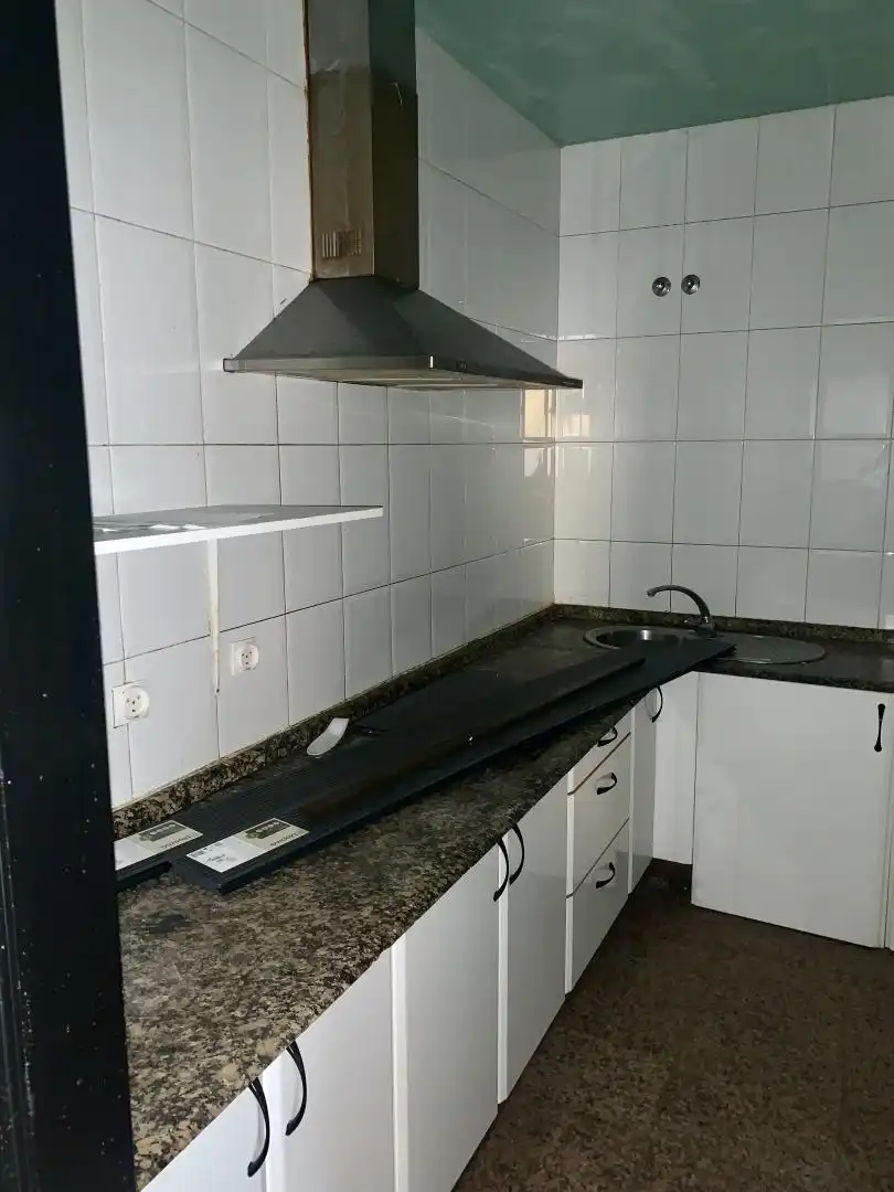 Geschaftsraum zur Miete in Rúa Santa Bárbara, 26, Ares Küche von Geschaftsraum zur Miete in Ares mit Klimaanlage