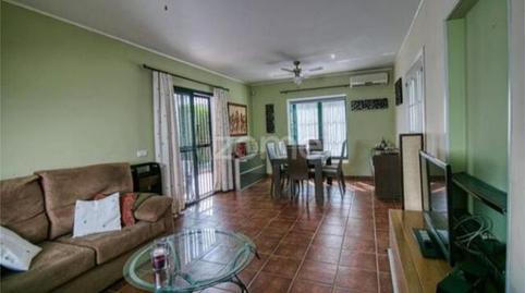 Foto 4 de Casa adosada en venda a Alcaucín, Málaga