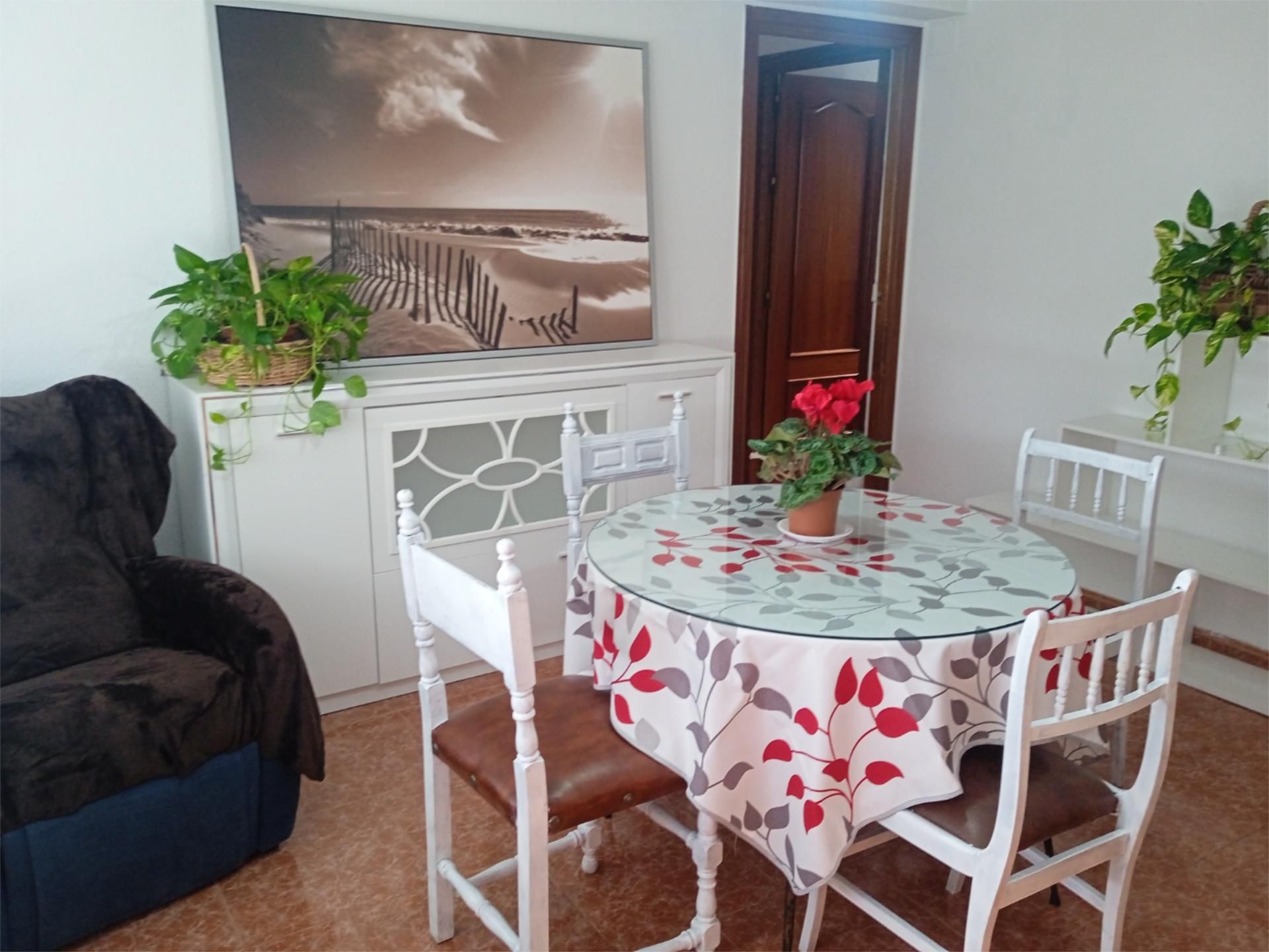 Menjador de Pis de lloguer en  Córdoba Capital amb Aire condicionat, Terrassa i Moblat