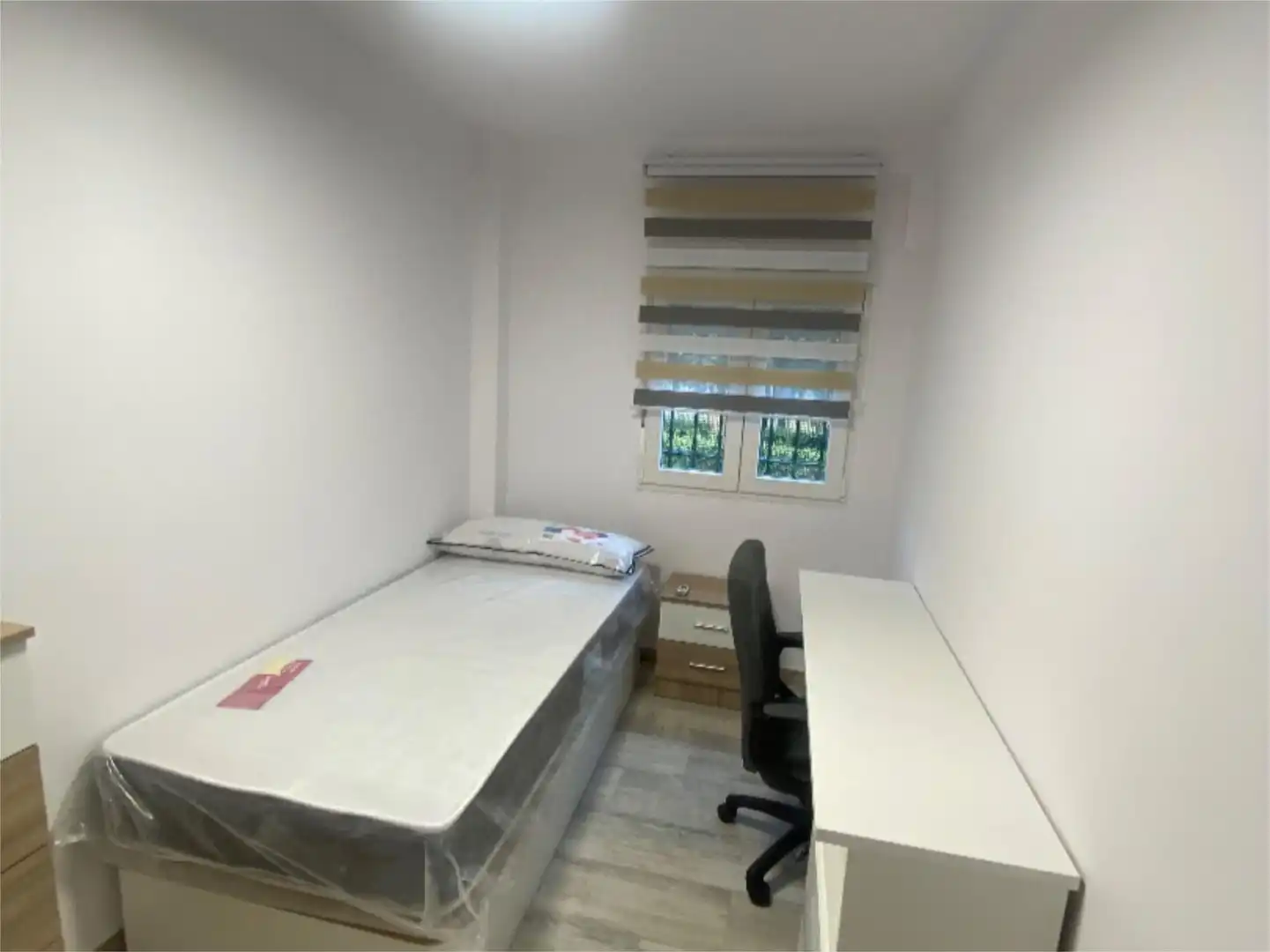 Wohnung zur Miete in Calle Primavera, 5, El Torrejón - El Cerezo Schlafzimmer von Wohnung zur Miete in Sevilla Capital mit Klimaanlage