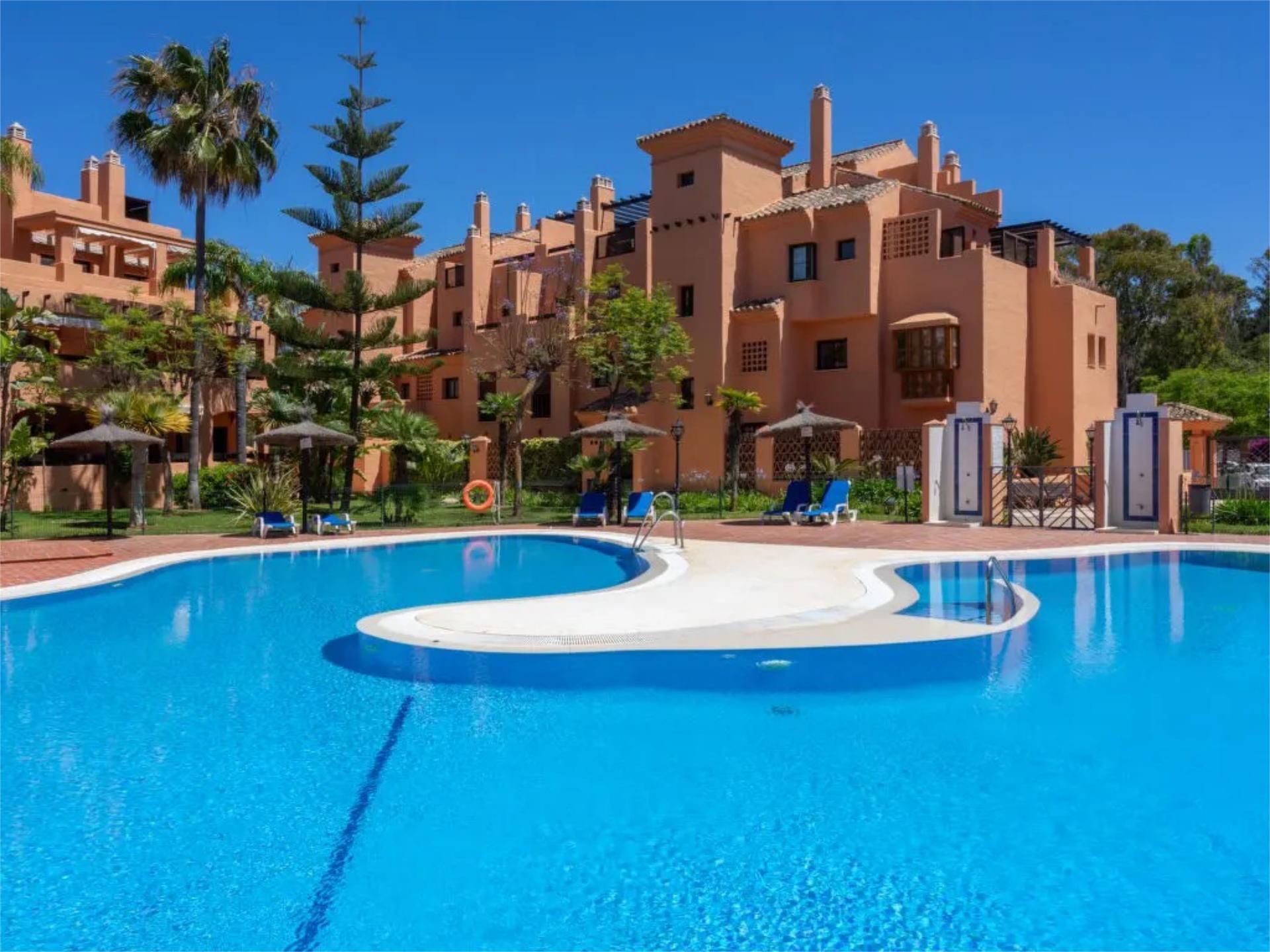 Flat to rent in Calle Campo de Luna, 3, Atalaya - Isdabe Exterior view of Flat to rent in Estepona  with Air Conditioner, Heating and Terrace