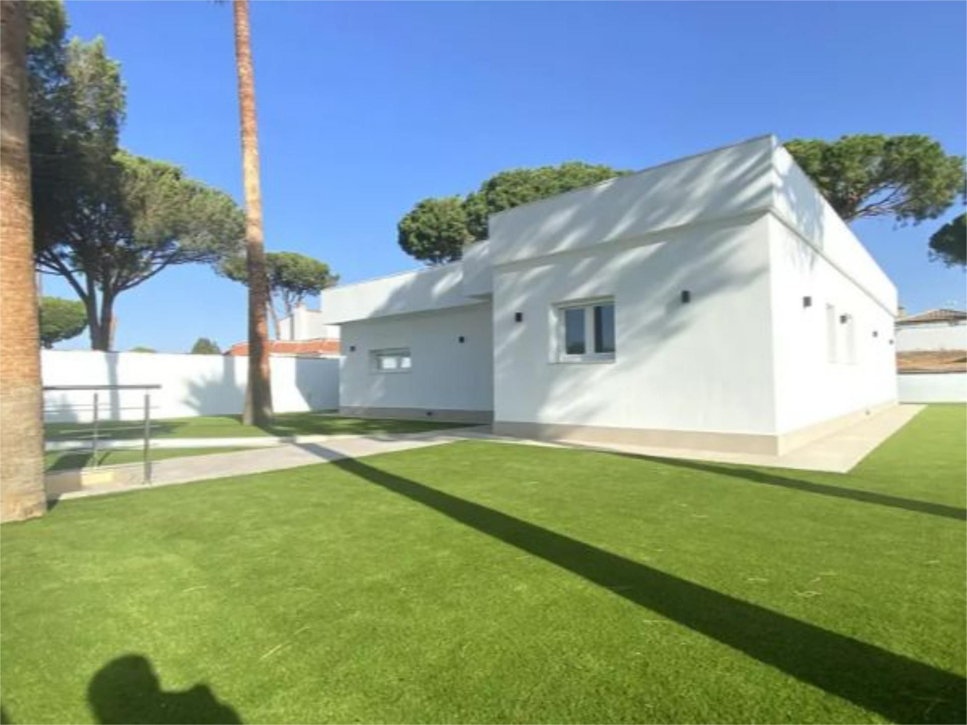 Casa o chalet en venta en Carretera Pinar de los Franceses, 1, Los Franceses – La Vega Vista exterior de Casa o chalet en venta en Chiclana de la Frontera con Jardín privado, Terraza y Piscina