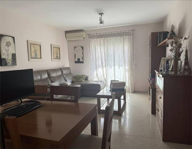 Piso en Venta en Calle Nervión, 11 en San Alberto - La Alcubilla - Florisol