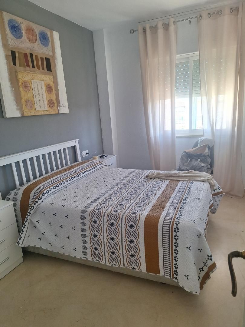 Flat to share in Calle de Montevideo, El Altillo Bedroom of Flat to share in Jerez de la Frontera  with Air Conditioner, Private garden and Swimming Pool