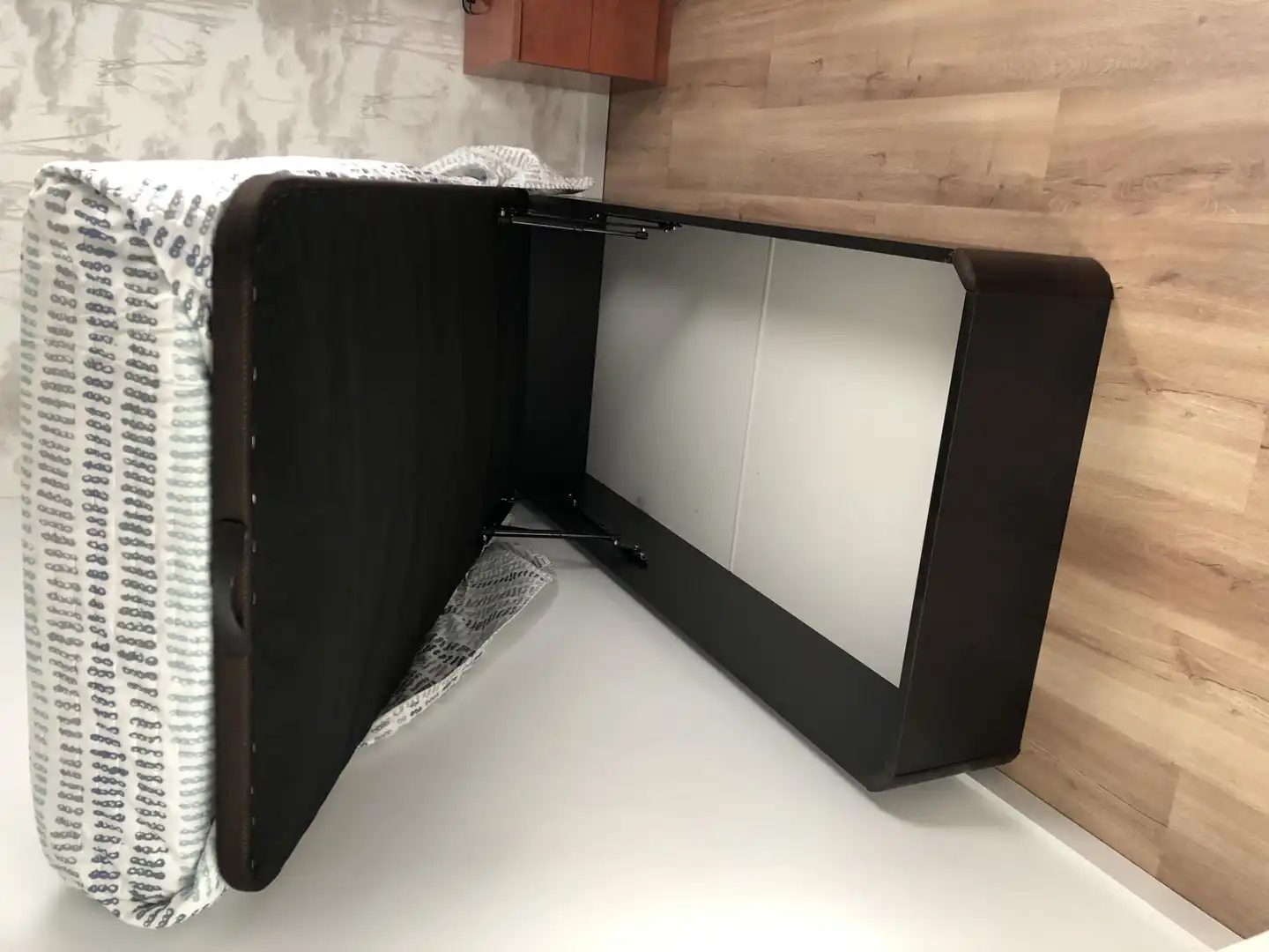 Habitació a Carrer Pintor Sorolla, 18, Playa Puerto de Sagunto Dormitori de Àtic per a compartir en Sagunto / Sagunt amb Aire condicionat, Parquet i Terrassa
