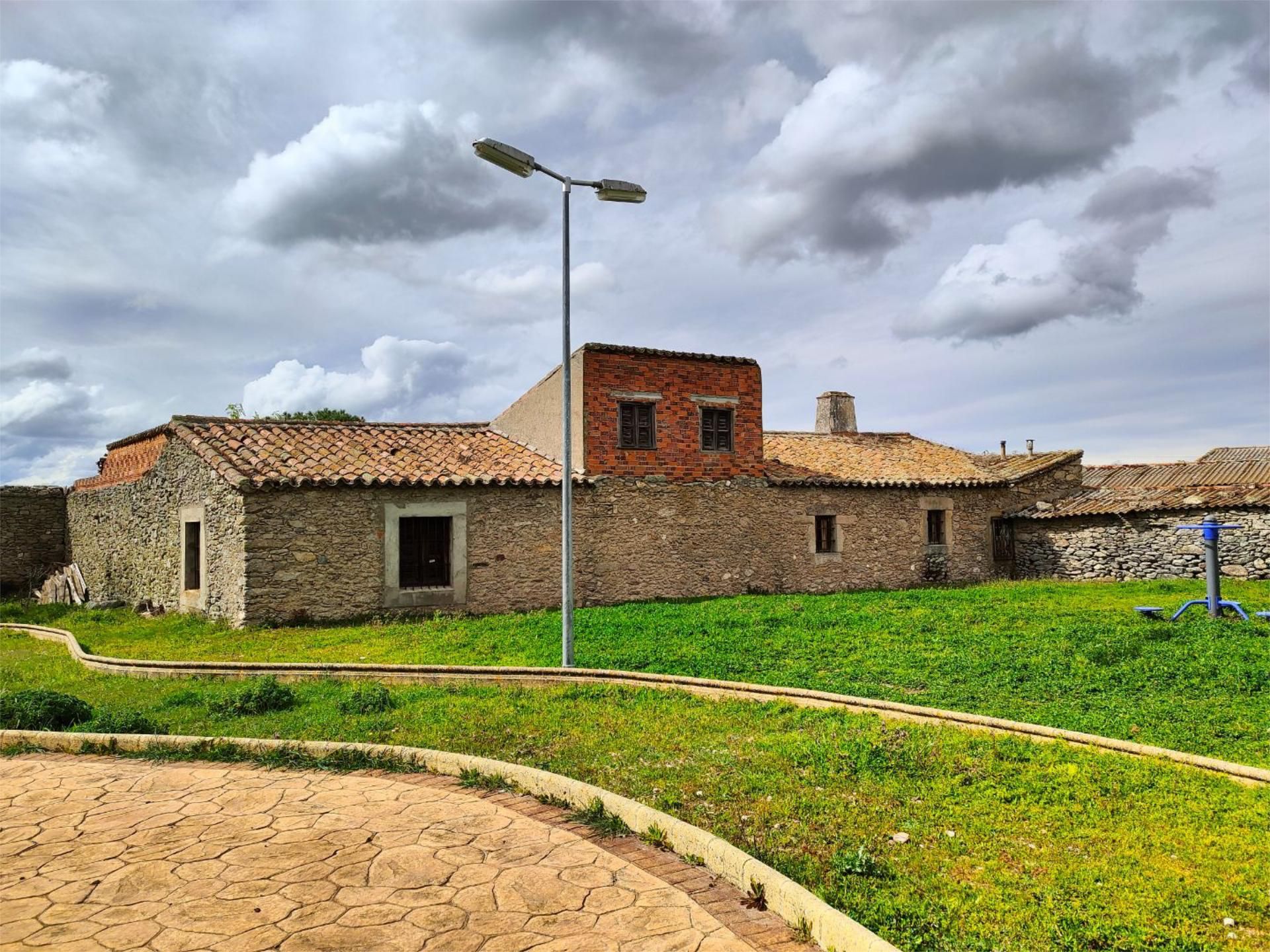 Vista exterior de Planta baixa en venda en Doñinos de Ledesma amb Jardí privat i Traster
