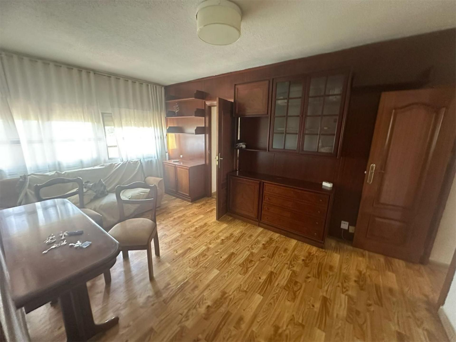 Piso en venta en Calle de Gomeznarro, 492, Canillas Habitación de Piso en venta en  Madrid Capital con Aire acondicionado, Calefacción y Amueblado