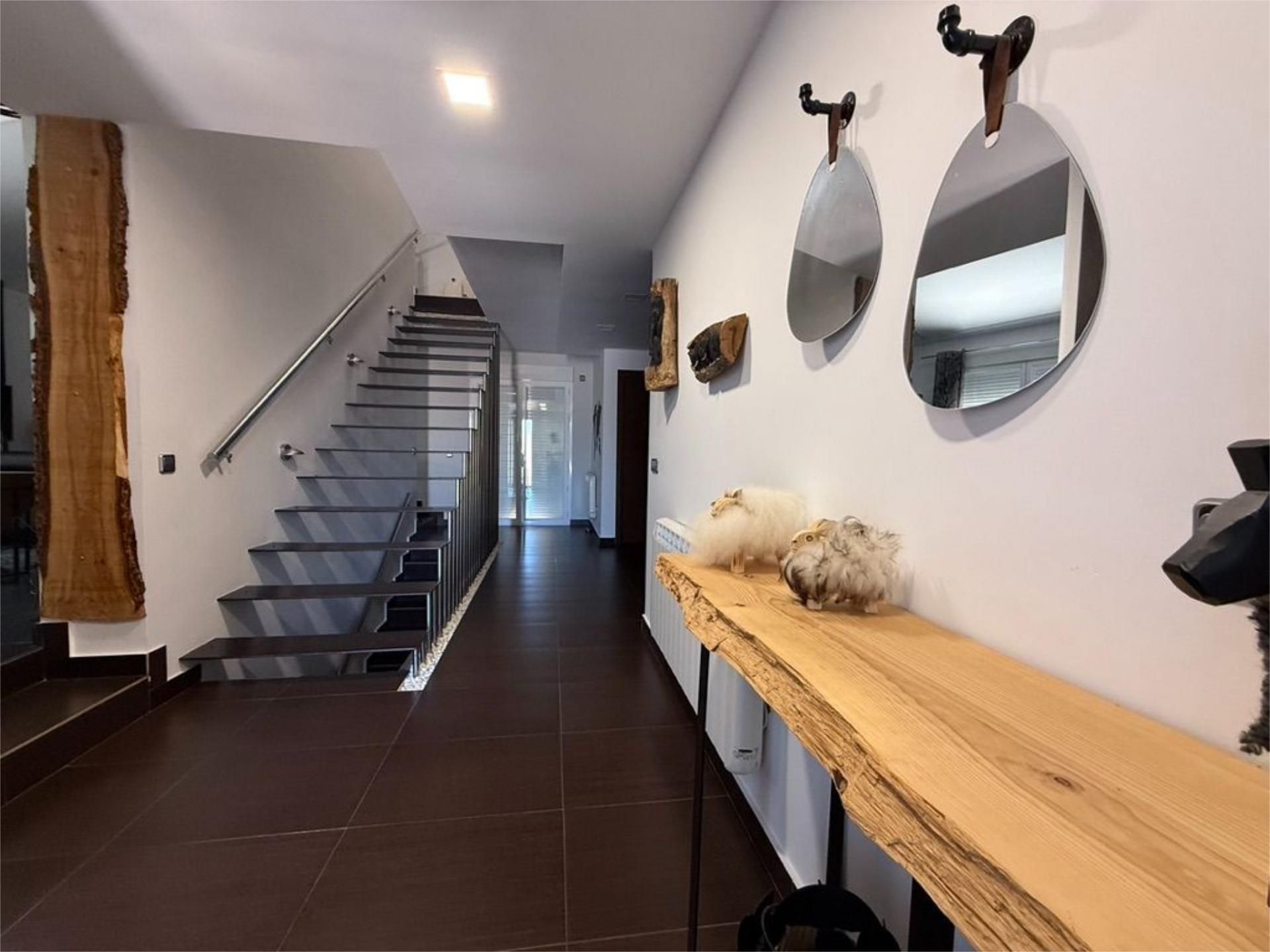 Flat for sale in Hita  with Air Conditioner, Heating and Storage room