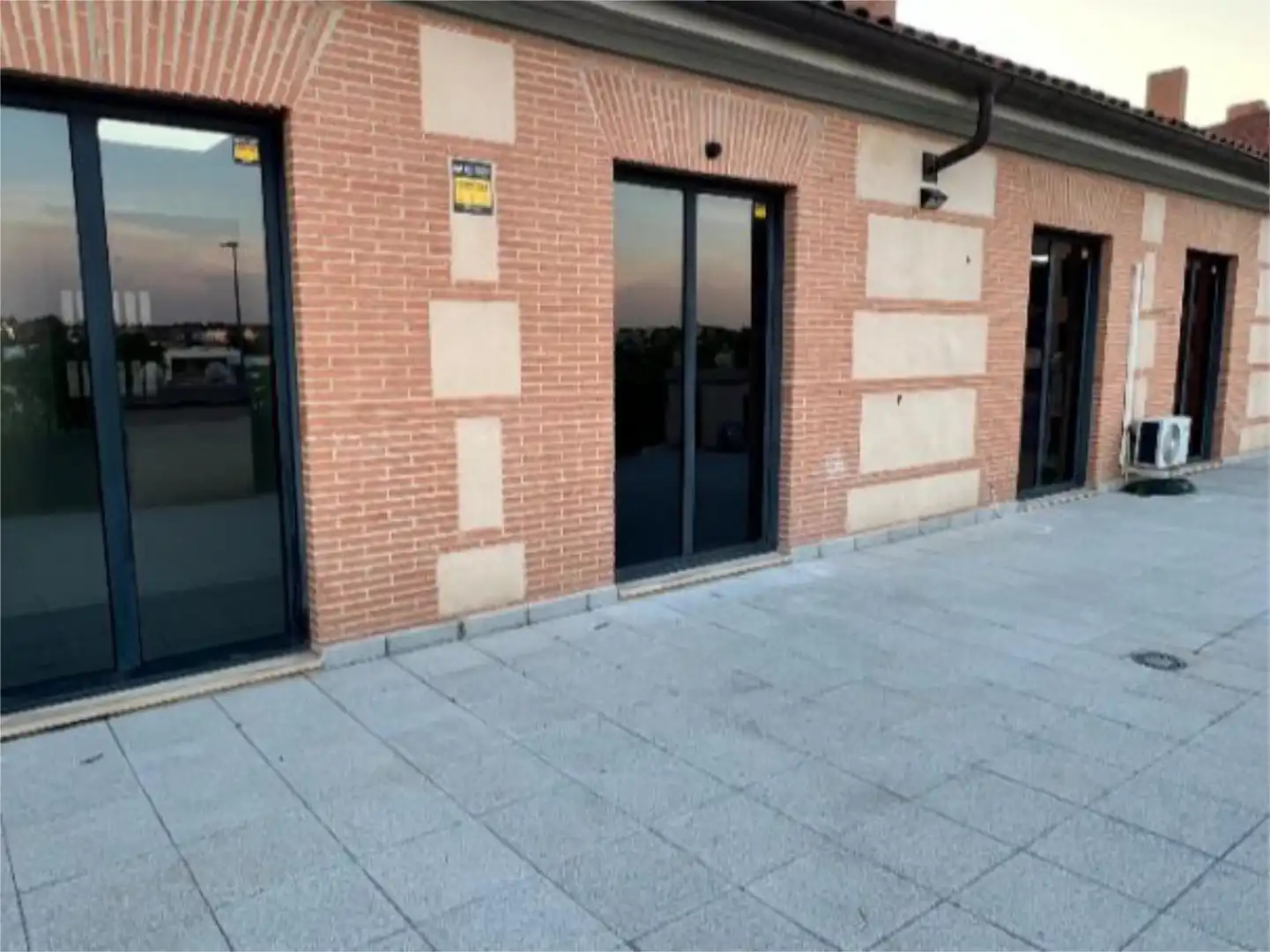 Terrasse von Geschaftsraum zum Verkauf in Aranjuez mit Klimaanlage und Heizung