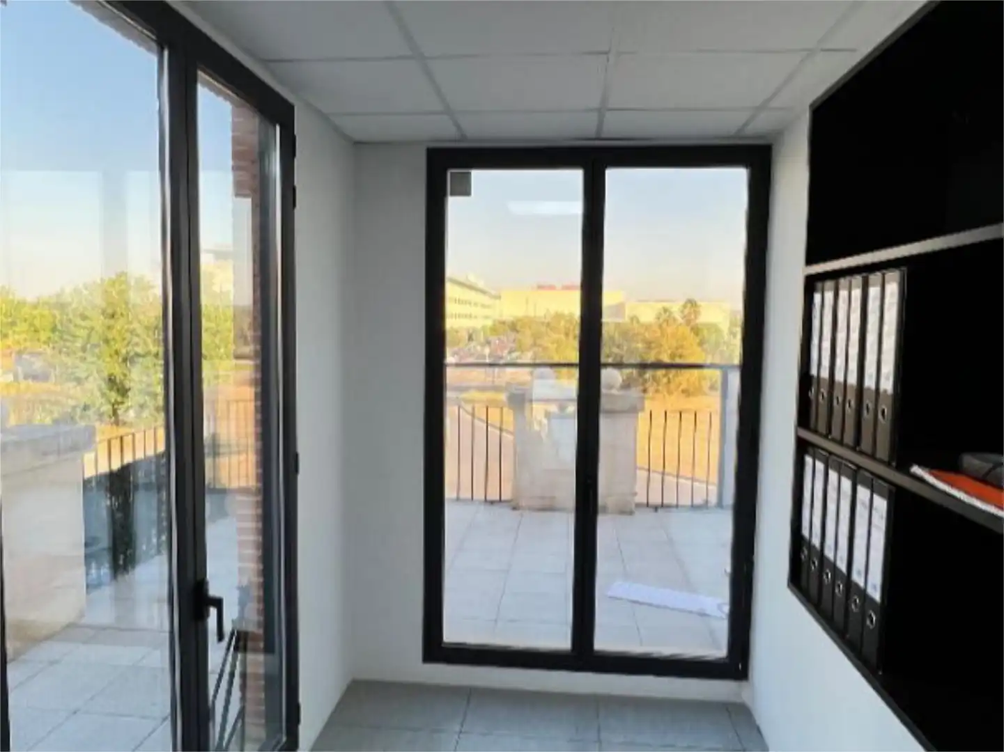 Terrasse von Geschaftsraum zum Verkauf in Aranjuez mit Klimaanlage und Heizung