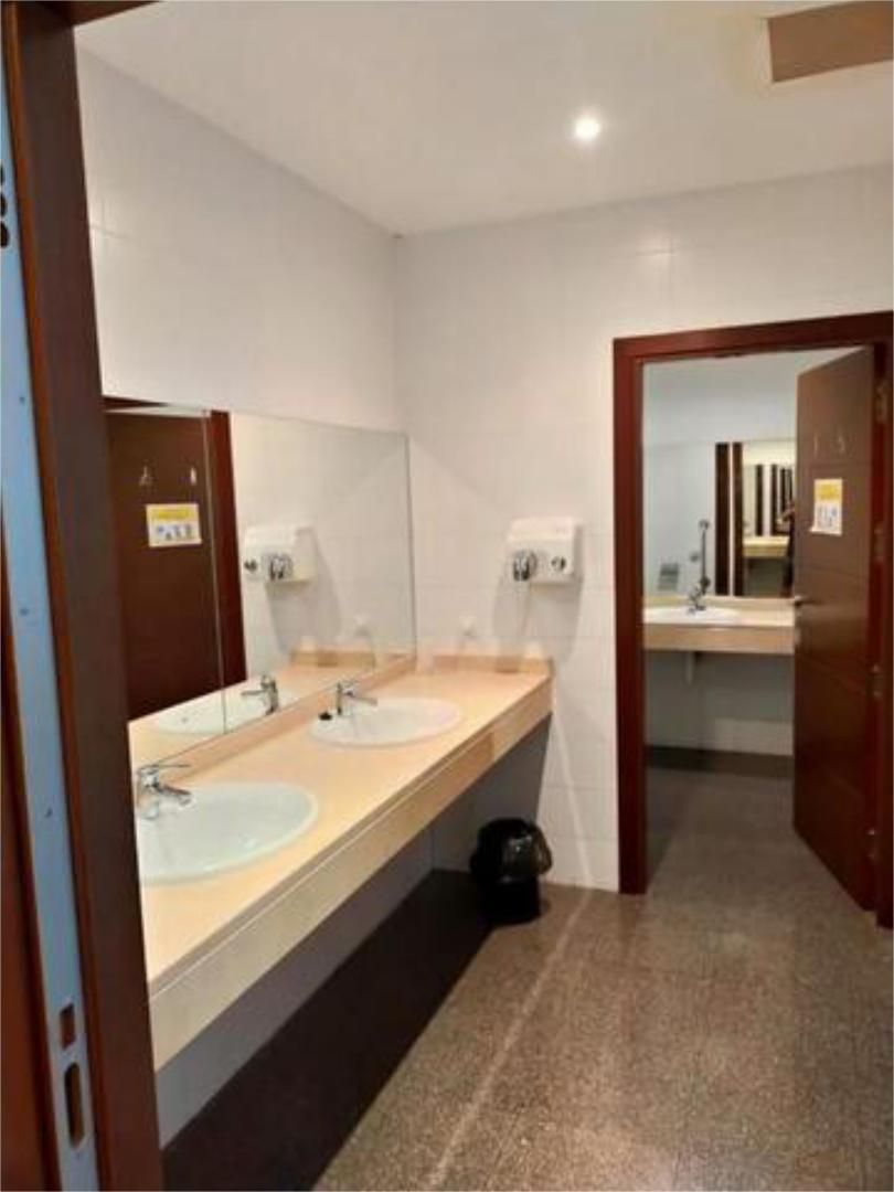 Baño de Local de alquiler en  Palma de Mallorca con Aire acondicionado