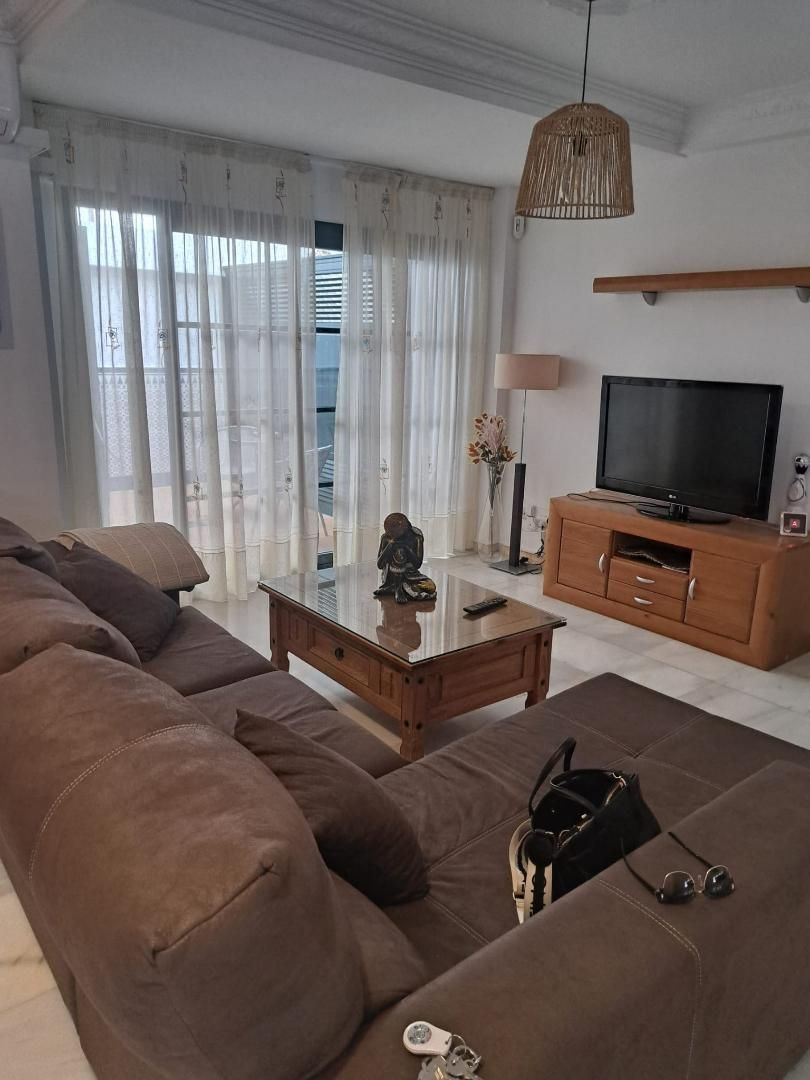 Single-family semi-detached to rent in Avenida Marqués del Duero, 42, Cancelada Living room of Single-family semi-detached to rent in Estepona  with Air Conditioner, Heating and Terrace