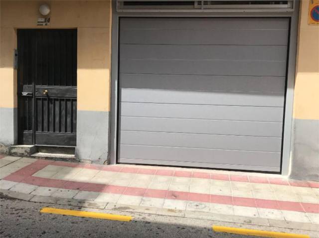 Local comercial en Alquiler en Calle Almagro, 14 en La Alhóndiga