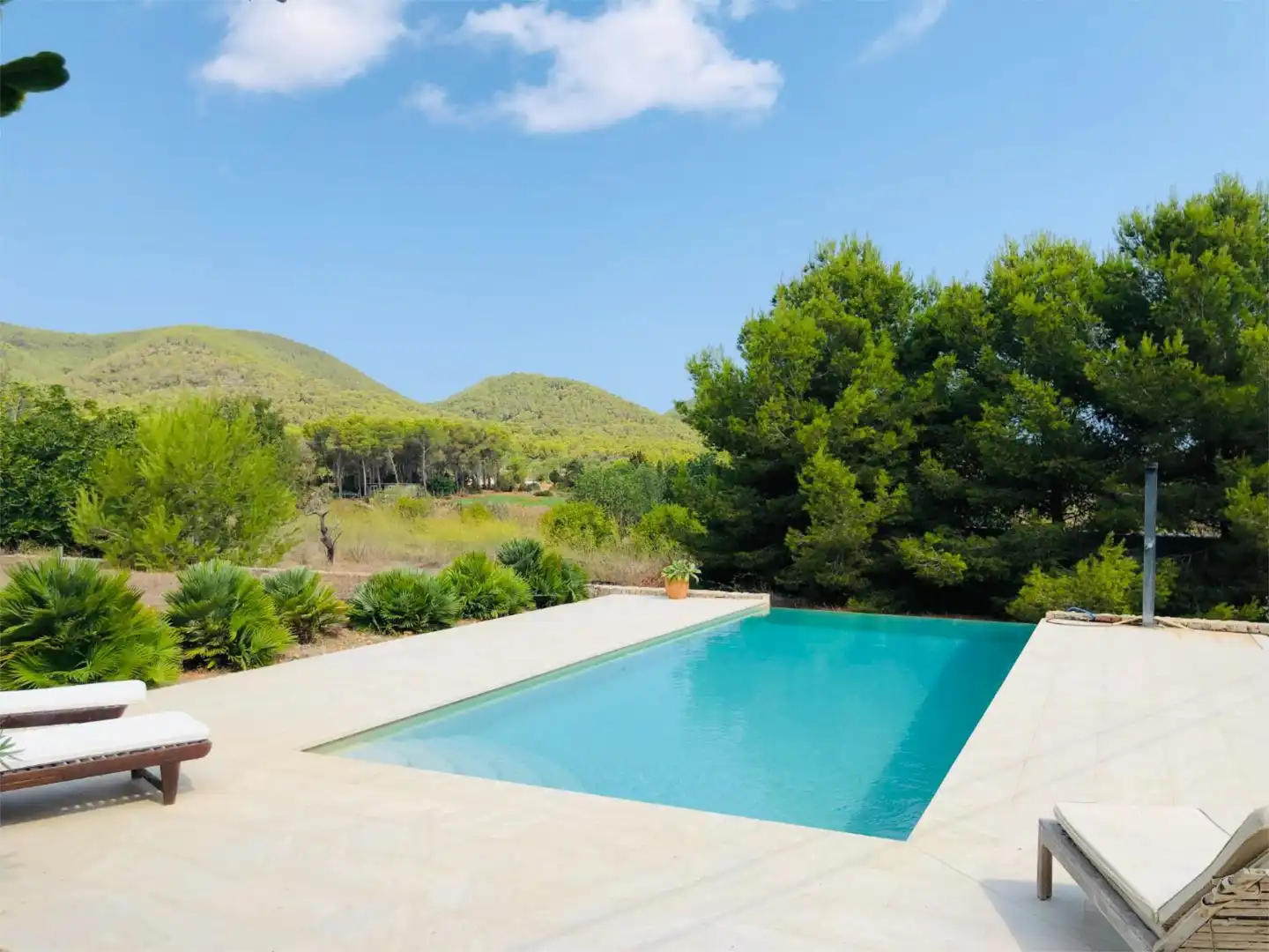 Finca rústica en venta en Sant Carles Piscina de Finca rústica en venta en Santa Eulària des Riu con Calefacción, Jardín privado y Parquet